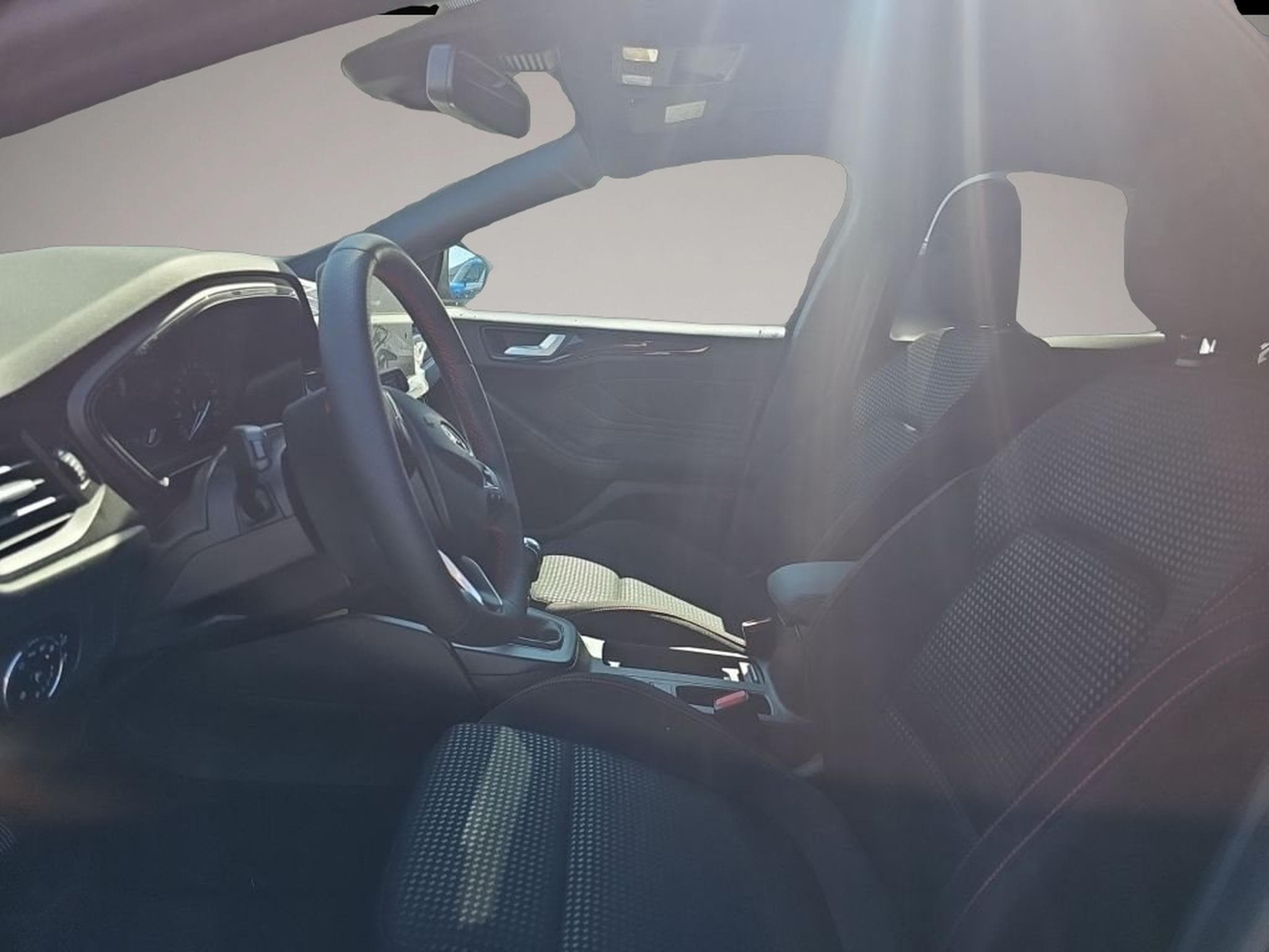 Ford Focus (2024) - Photo 5