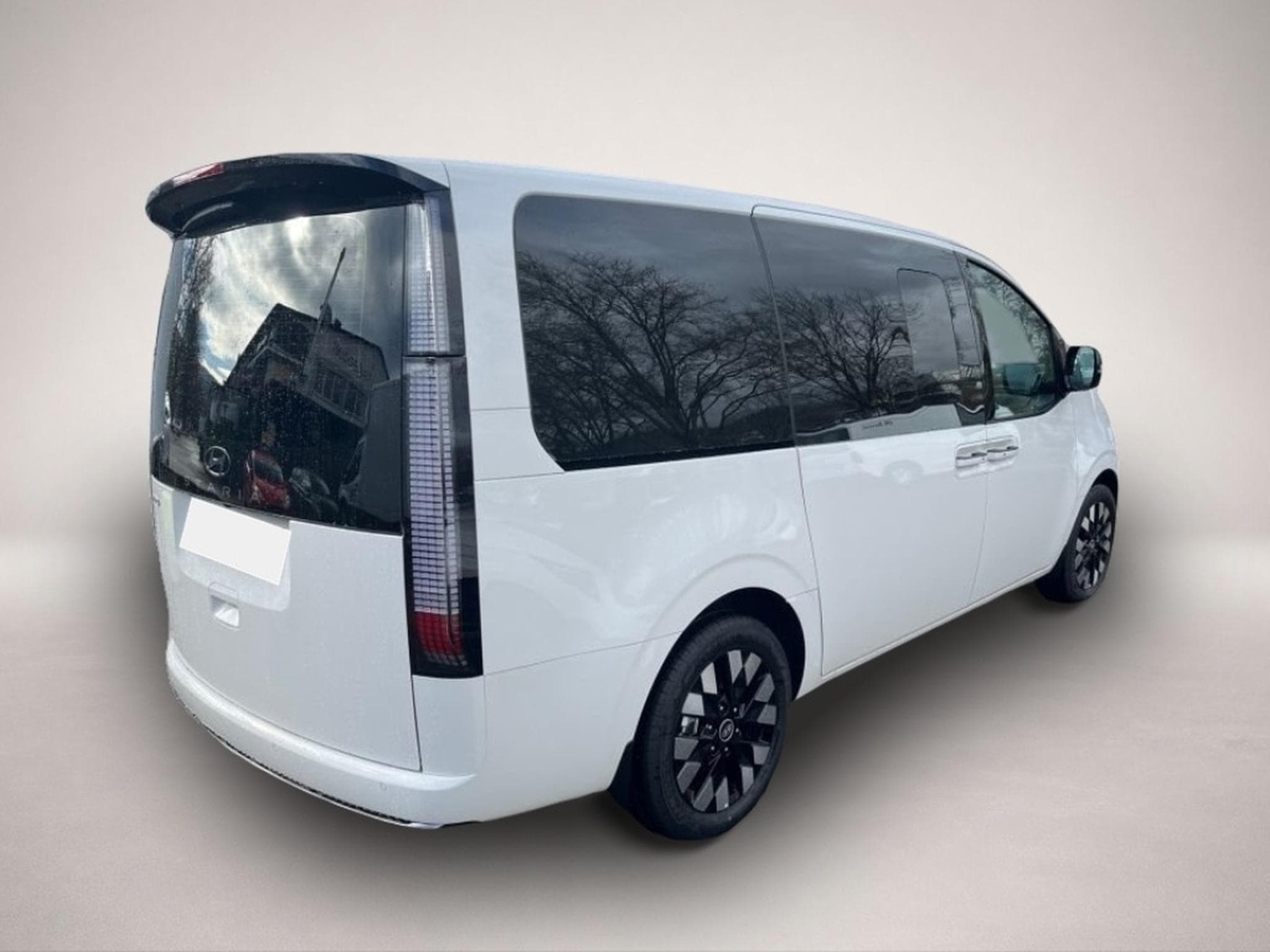 Hyundai Staria (2026) - Photo 3