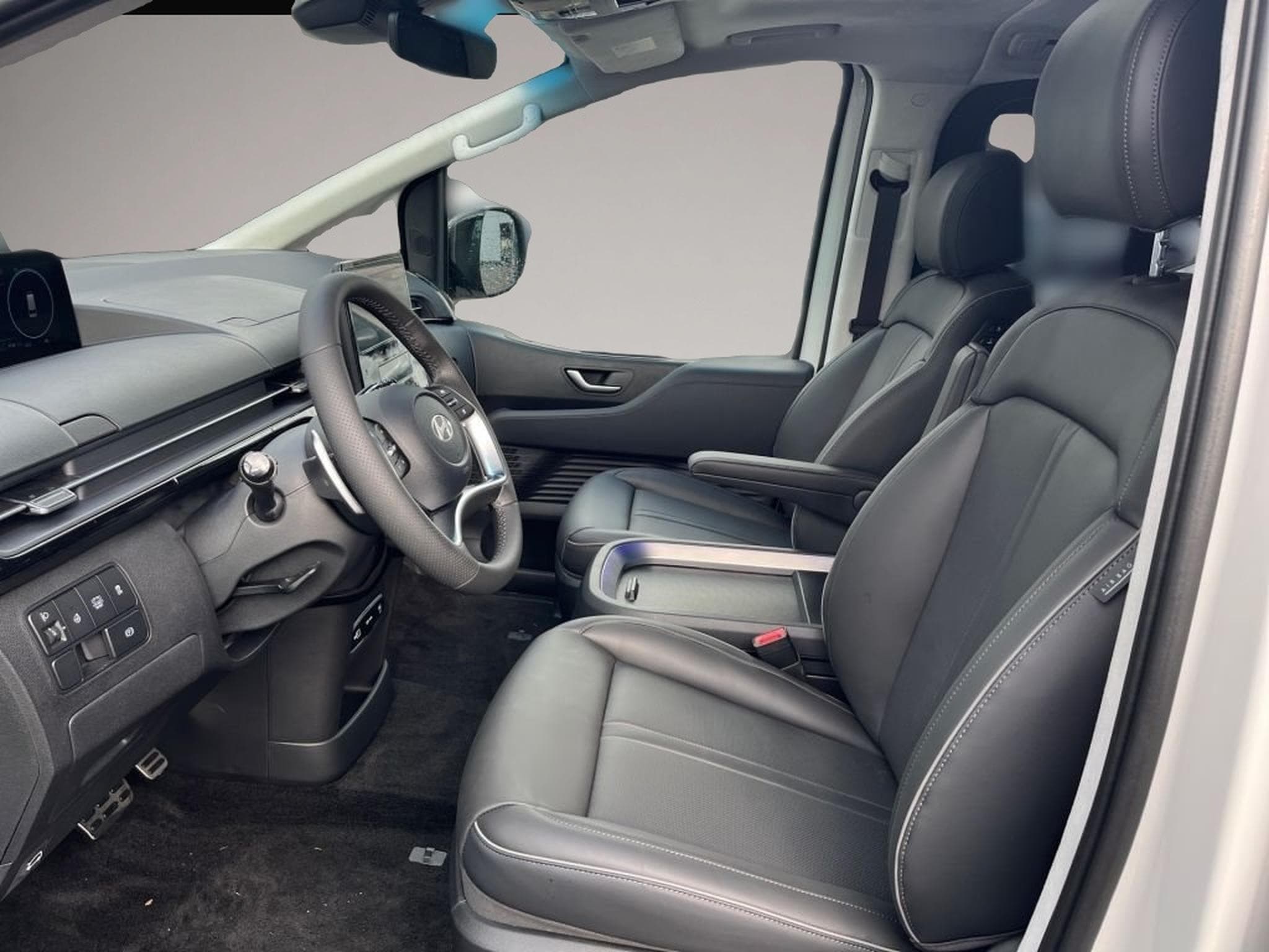 Hyundai Staria (2026) - Photo 5