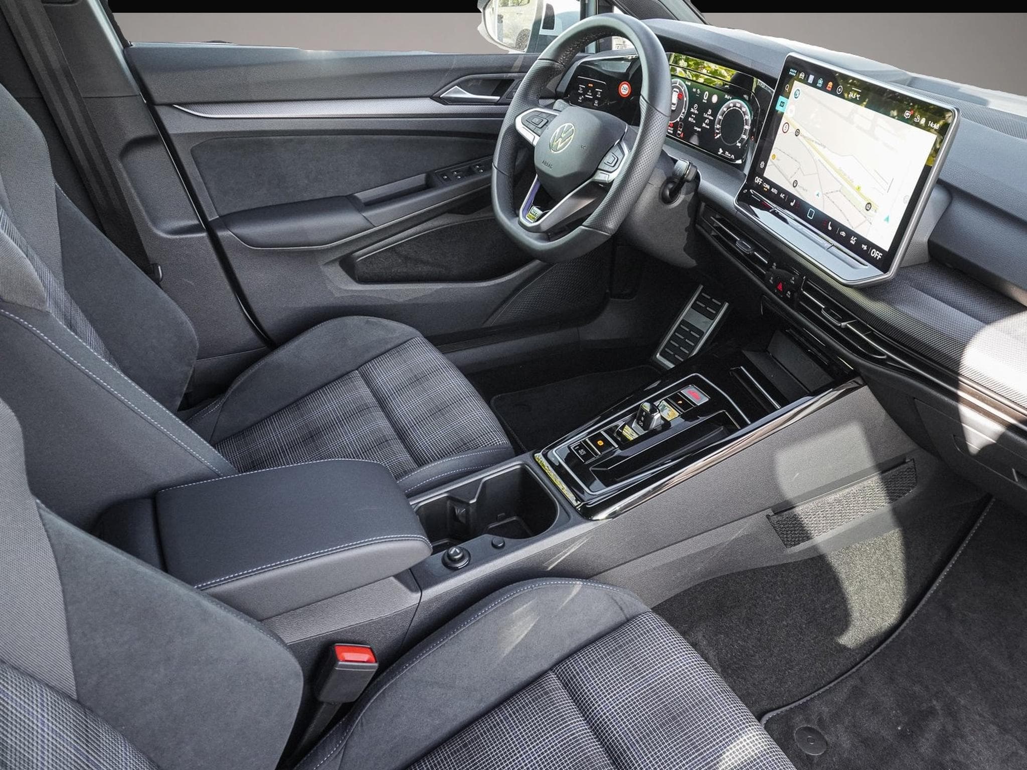 VW Golf (2026) - Photo 6