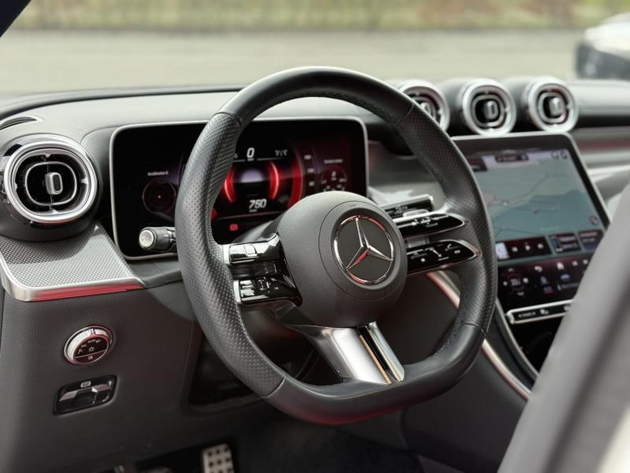 Mercedes GLC 200 AMG Line 4 Matic (2023) - Photo 4