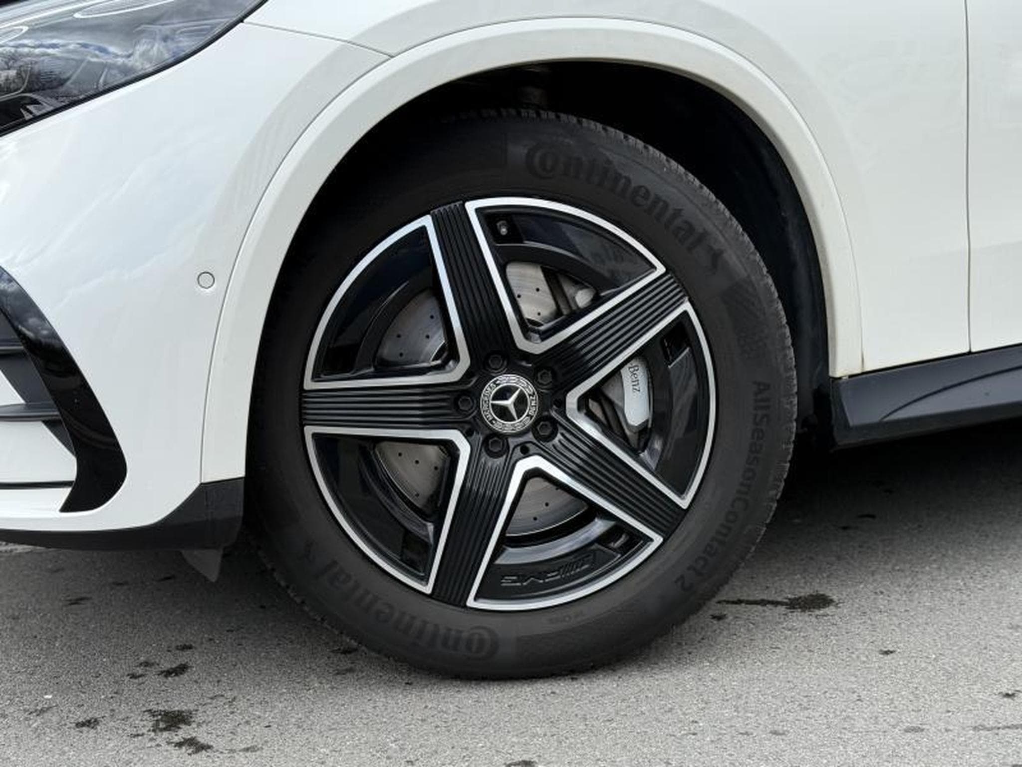 Mercedes GLC 200 AMG Line 4 Matic (2023) - Photo 9