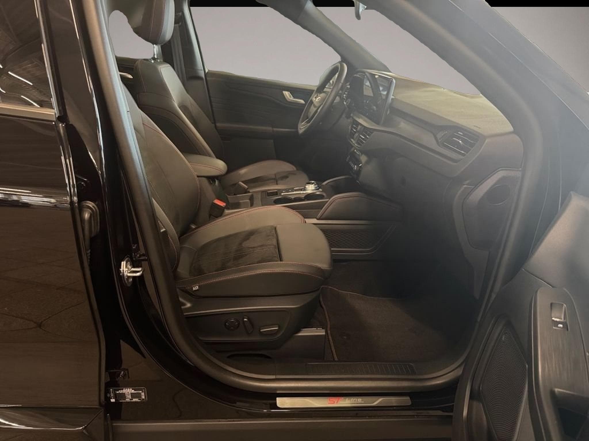 Ford Kuga (2024) - Photo 6