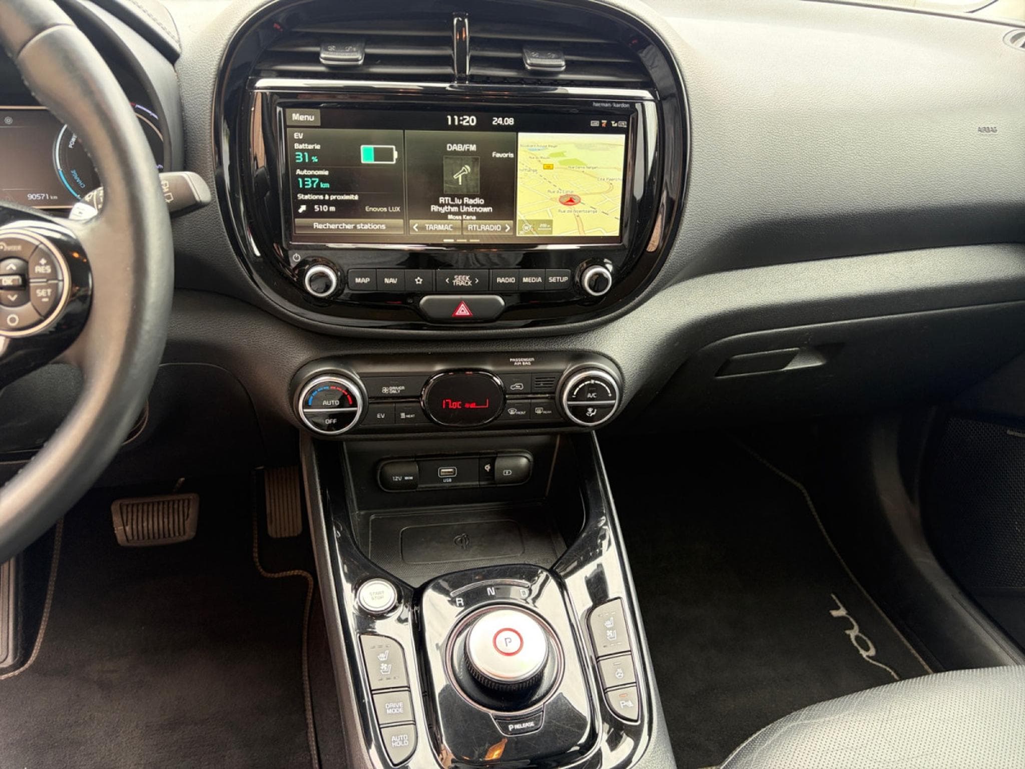 Kia Soul EV/e-Soul 5D CVT (2020) - Photo 15