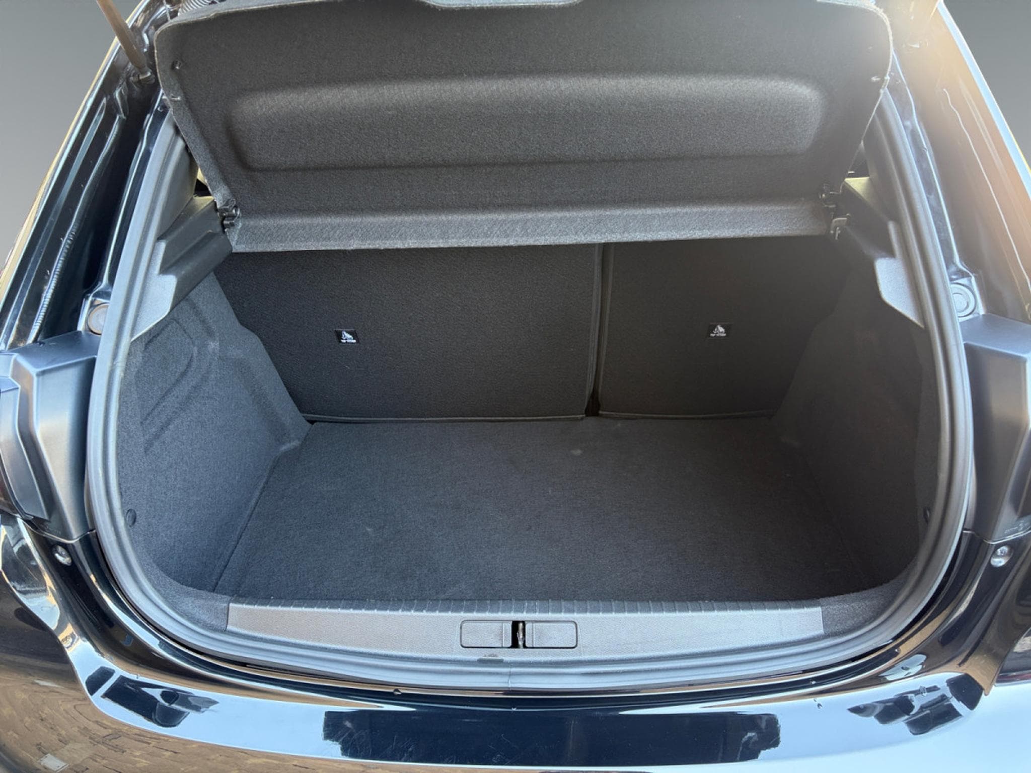 Peugeot 208 GT 1.2 5D AUTO6 (2025) - Photo 18