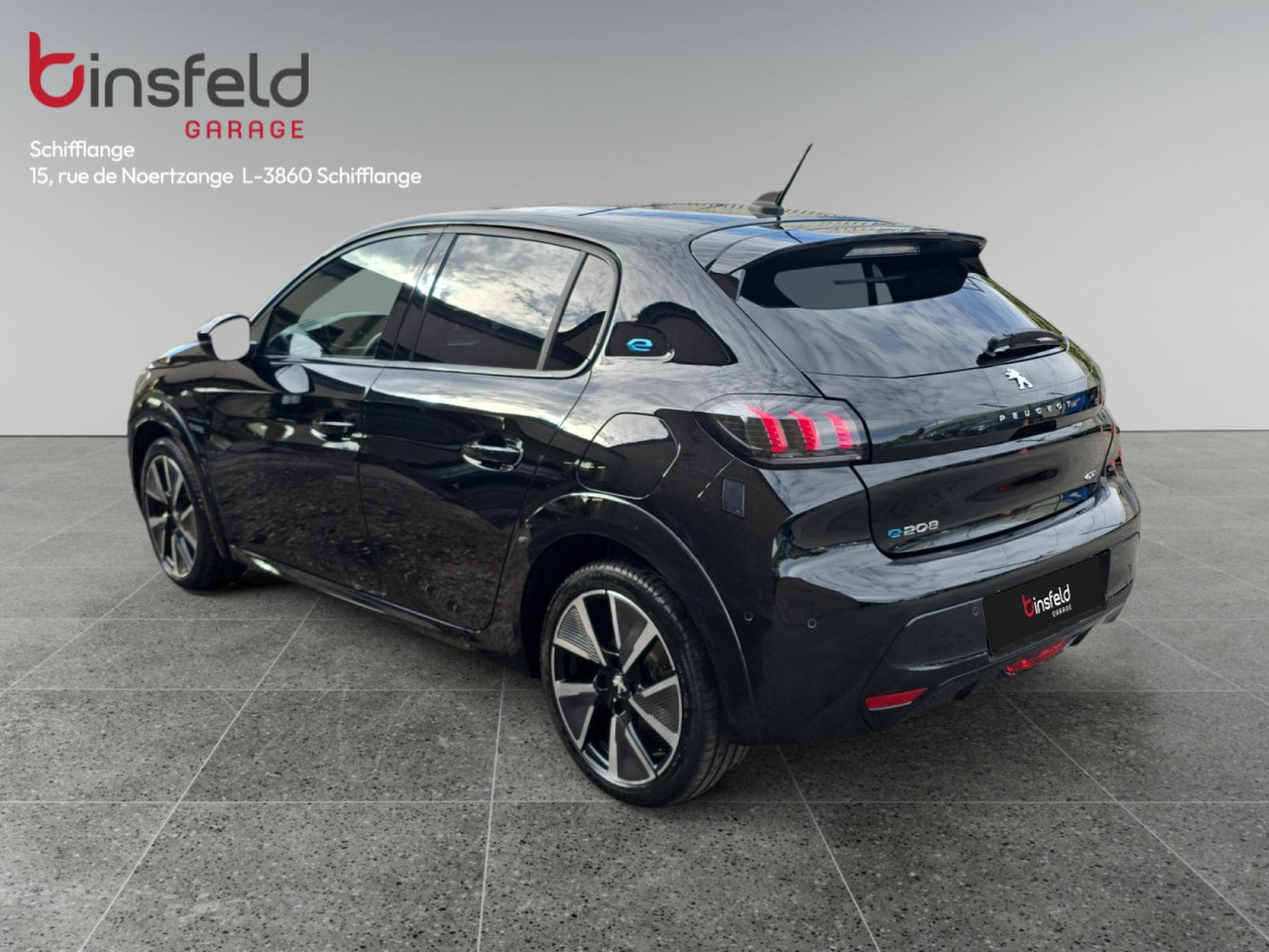 Peugeot 208 GT 5D CVT (2023) - Photo 3