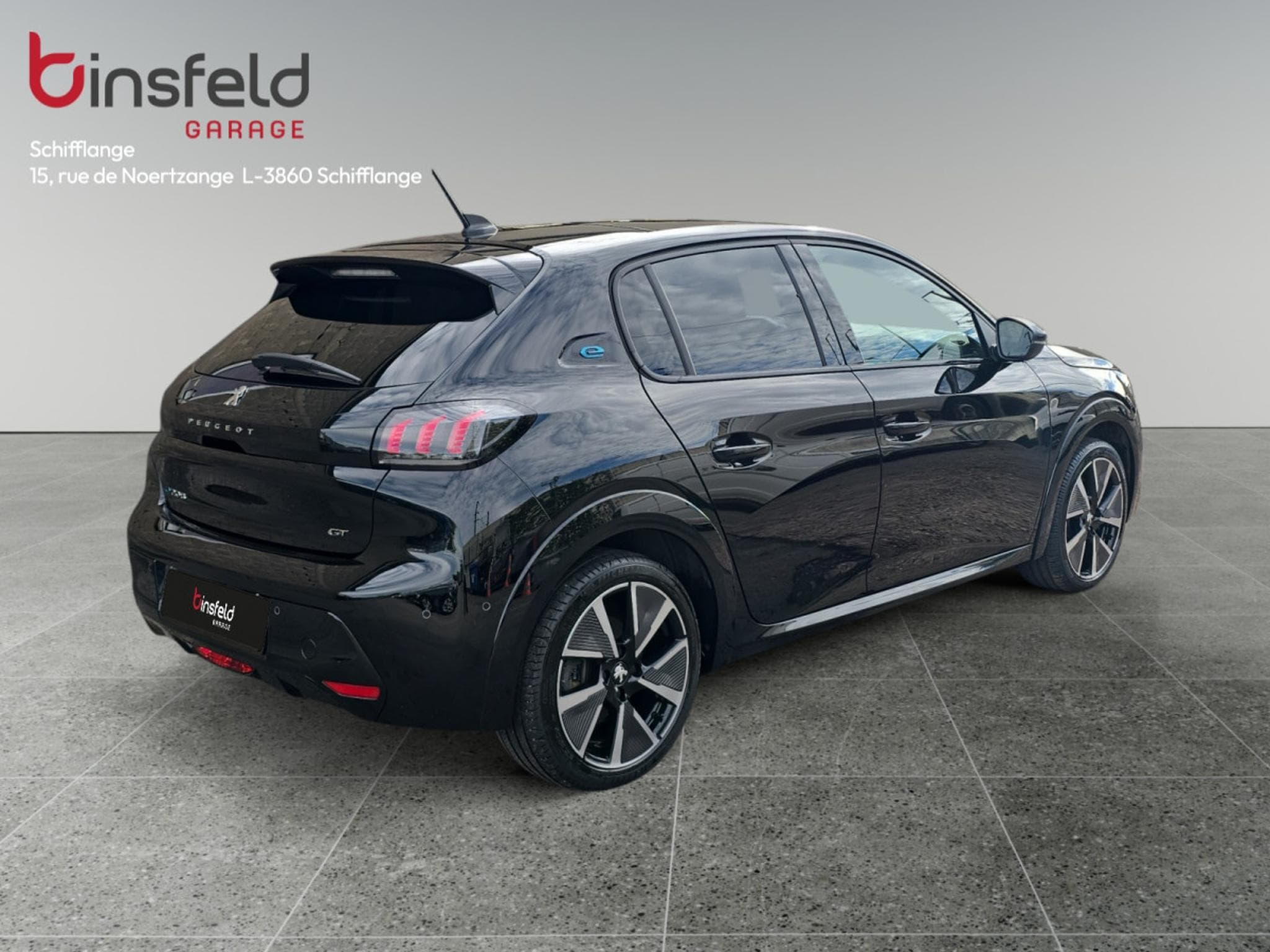 Peugeot 208 GT 5D CVT (2023) - Photo 5