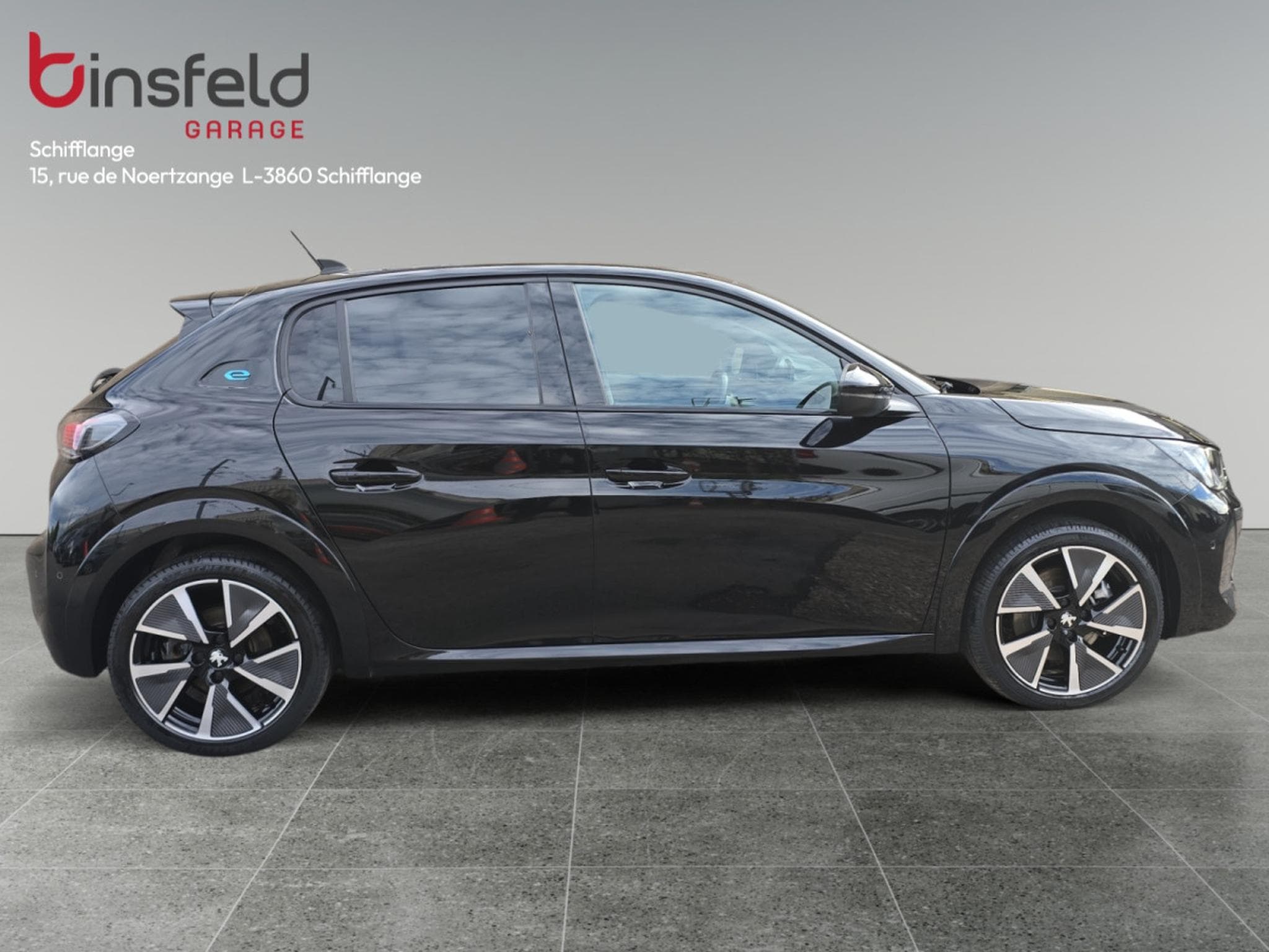 Peugeot 208 GT 5D CVT (2023) - Photo 6