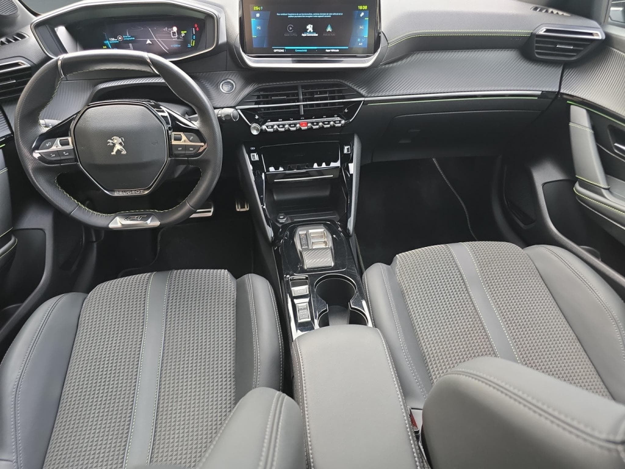 Peugeot 208 GT 5D CVT (2023) - Photo 11