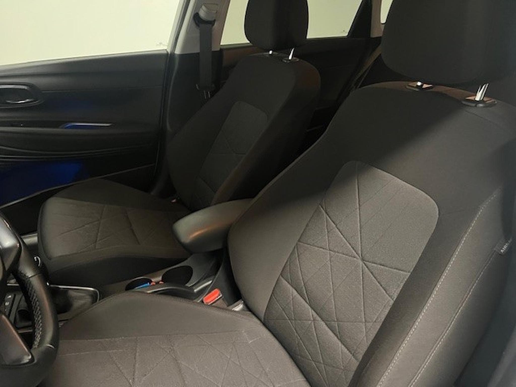Hyundai Bayon 1.0 TGDI TECHNO HYBRID (2023) - Photo 8