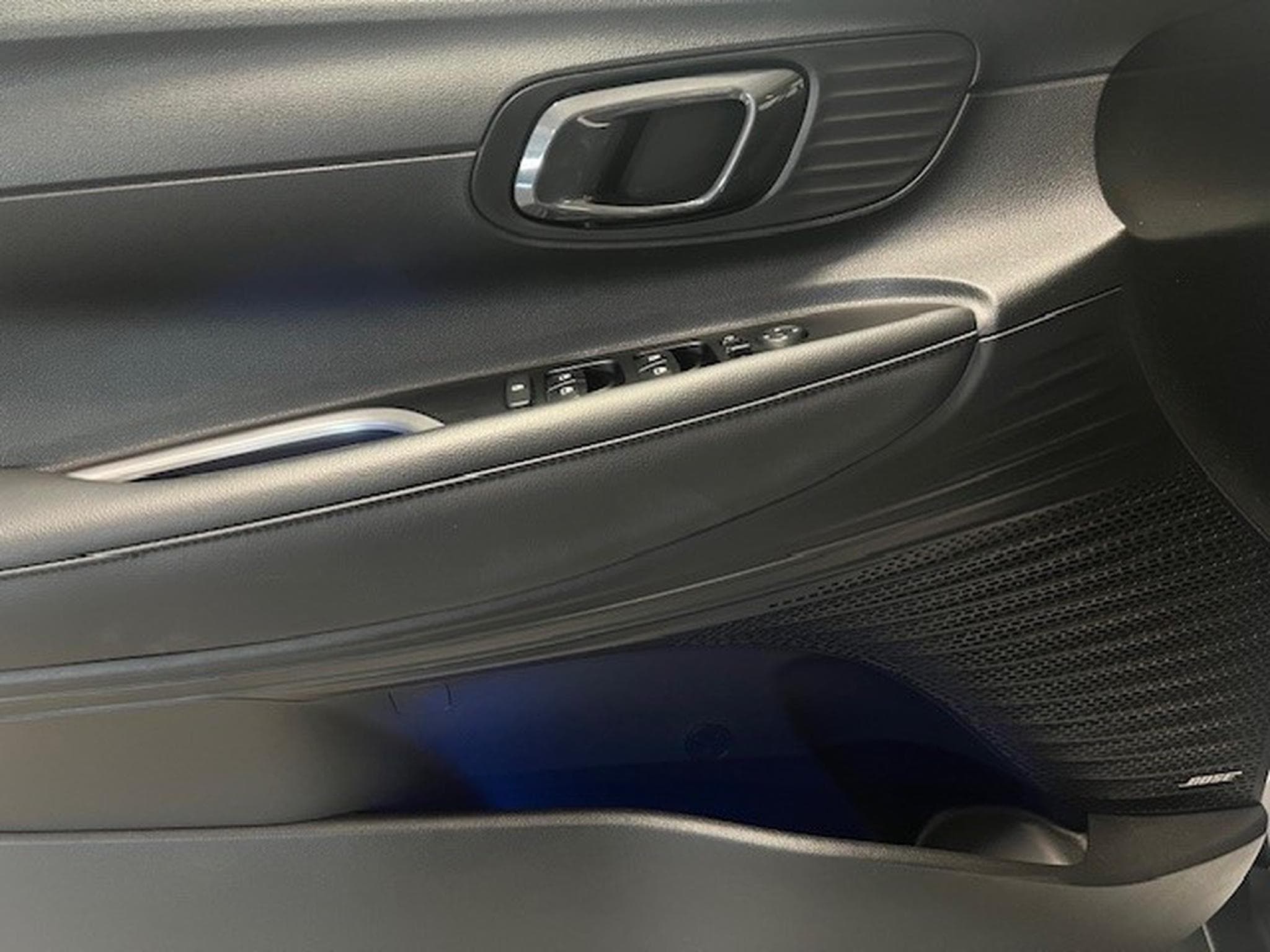 Hyundai Bayon 1.0 TGDI TECHNO HYBRID (2023) - Photo 9