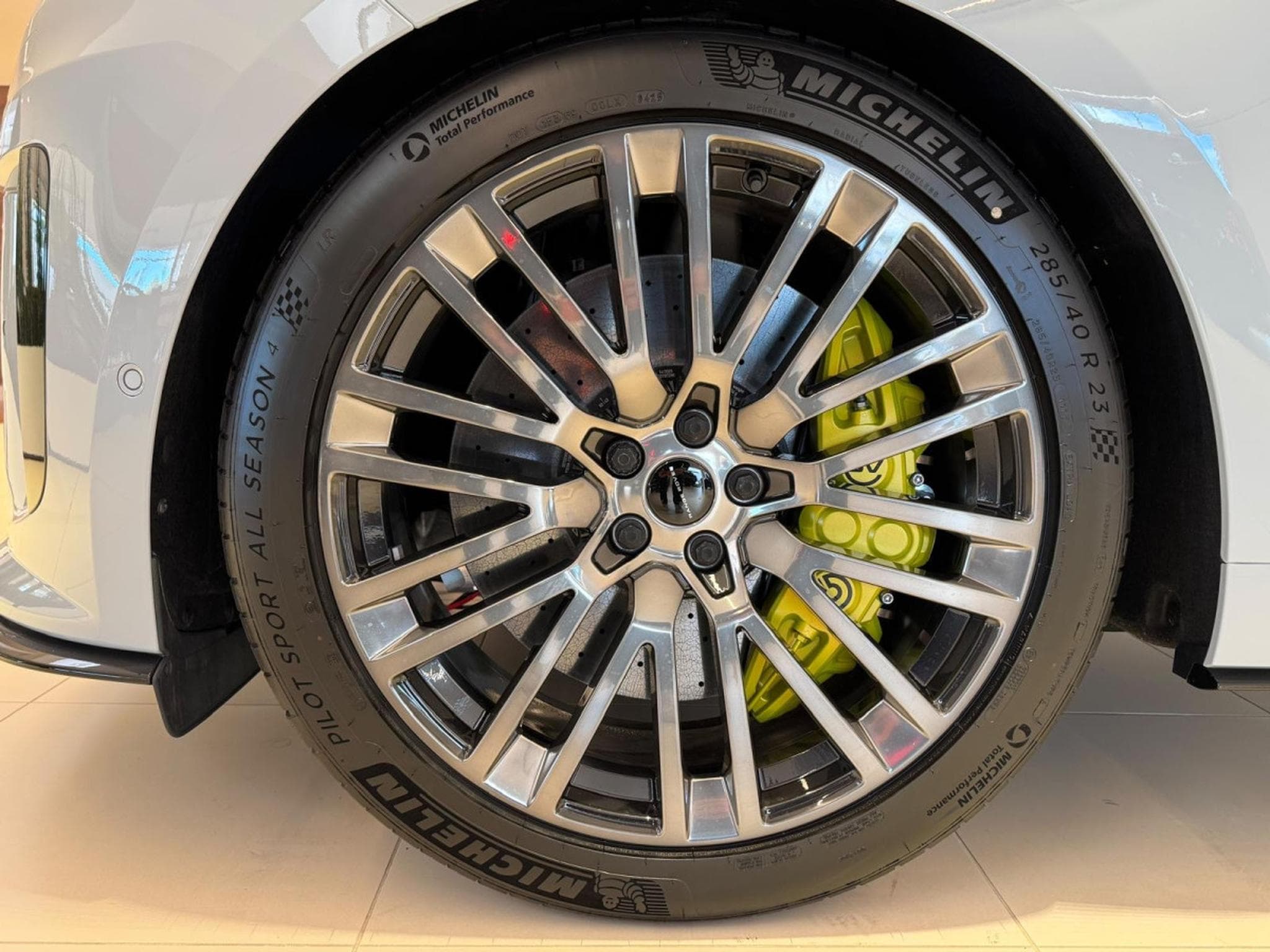 Land-Rover Range Rover Sport P635 SV - ARROIOS GREY/ KERAMIK/ MASSAGE/ HUD/ AHK/ WERKS-KM (2026) - Photo 7