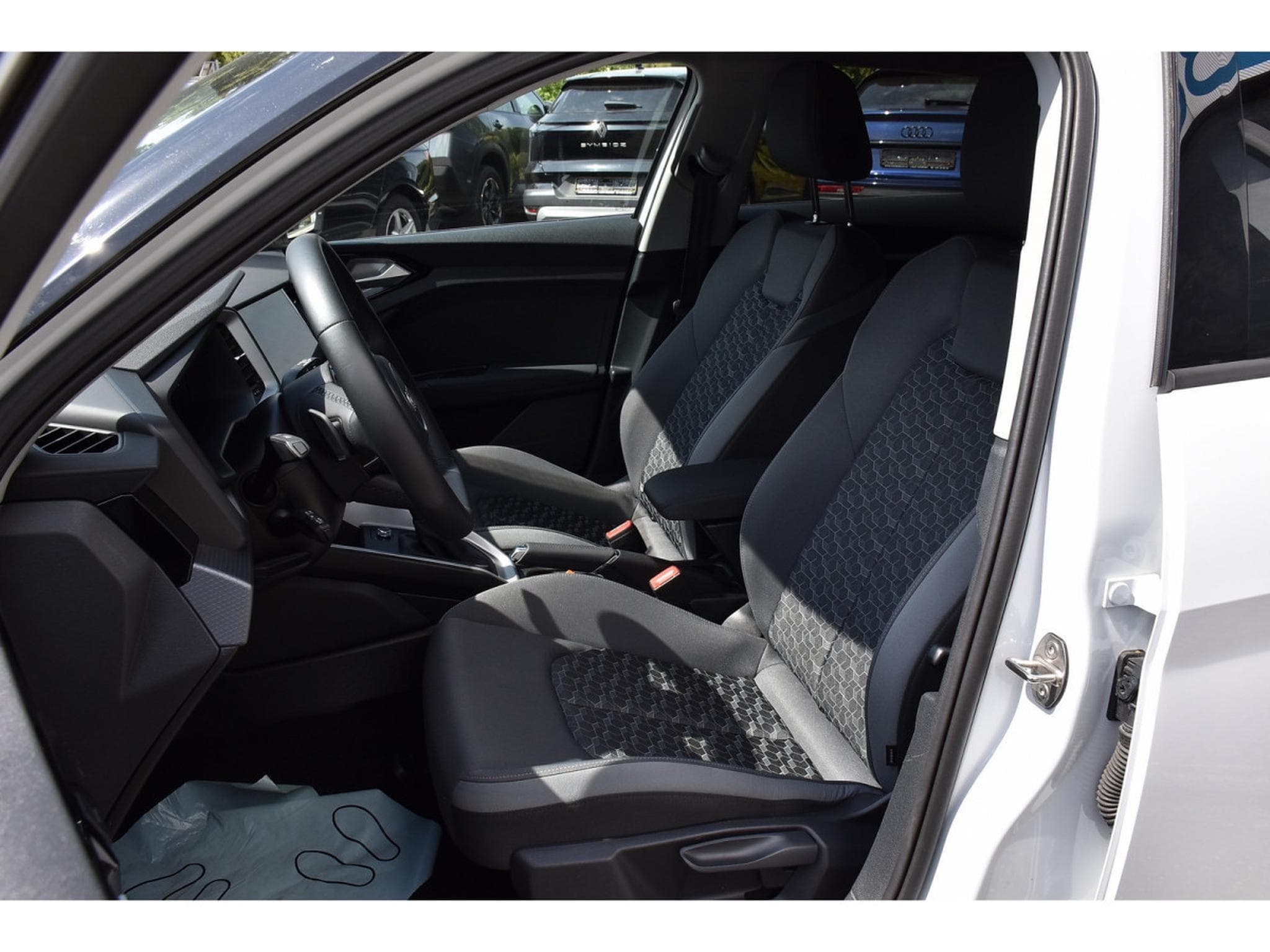 Audi A1 Sportback 30 TFSI S-Line S-Tronic Adrenalin Black Edition (2025) - Foto 6