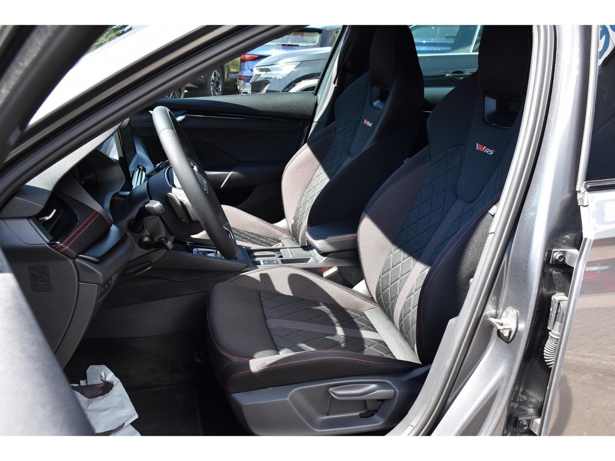 Skoda Octavia Combi 2.0 TSI RS DSG MODELE 2026 TRAVEL SIDE ATT RMQ 1° MAIN (2025) - Photo 6