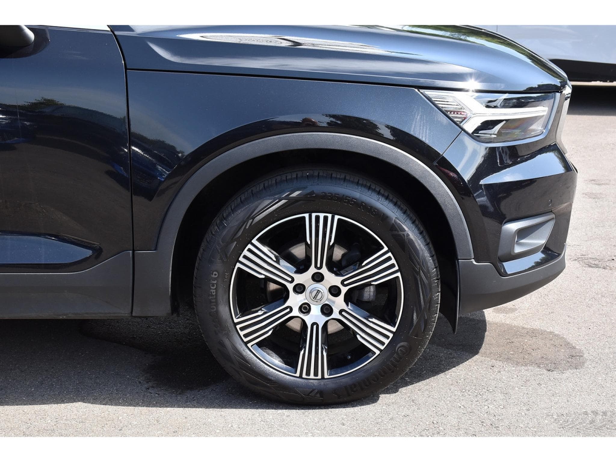 Volvo XC40 1.5 T3 Inscription Geartronic CUIR LANE GPS CAM KEYLESS 1°M. (2020) - Photo 5