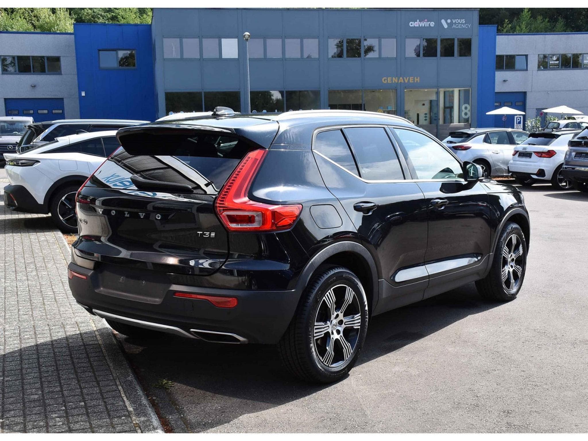 Volvo XC40 1.5 T3 Inscription Geartronic CUIR LANE GPS CAM KEYLESS 1°M. (2020) - Photo 4