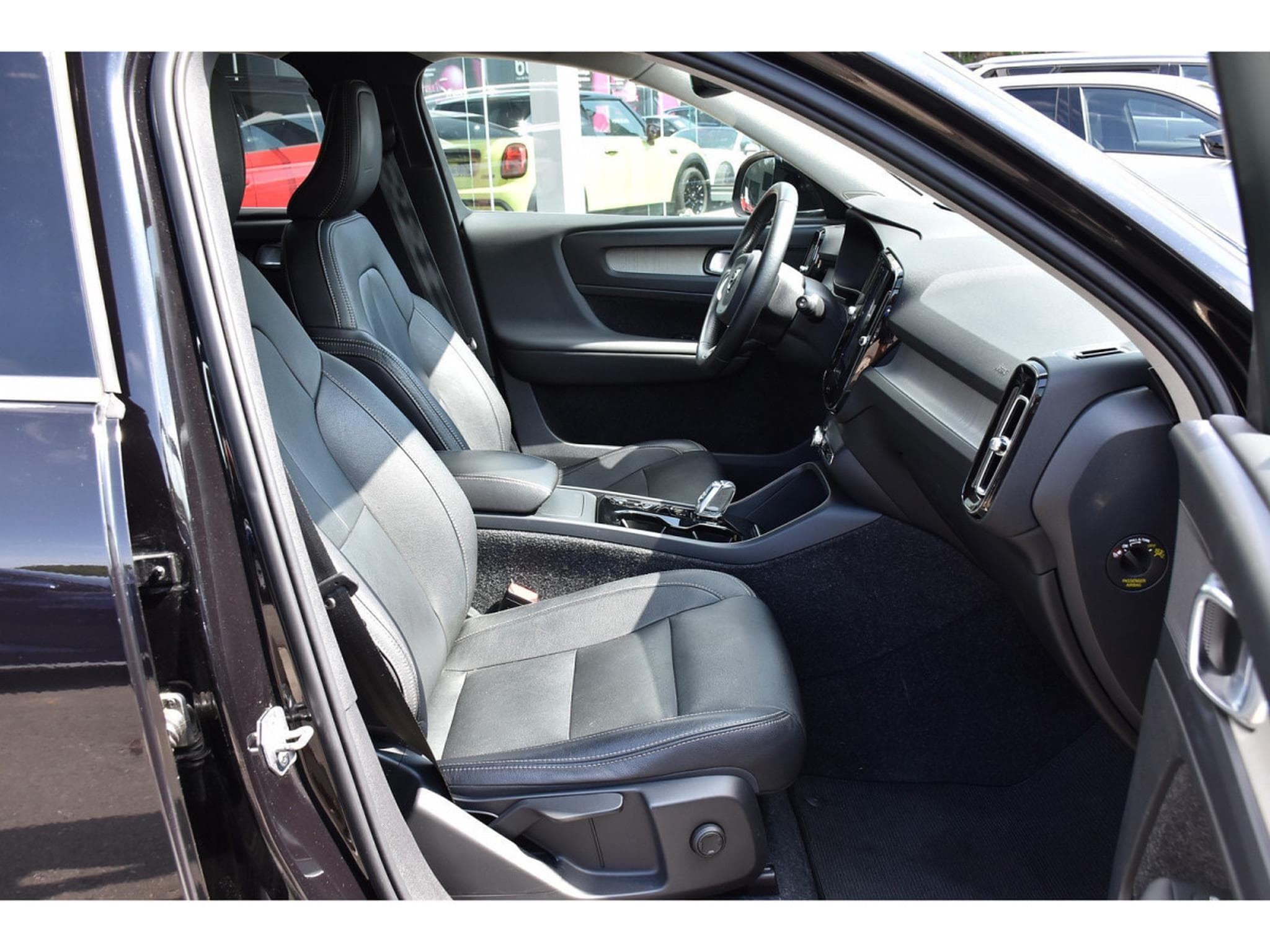 Volvo XC40 1.5 T3 Inscription Geartronic CUIR LANE GPS CAM KEYLESS 1°M. (2020) - Photo 7