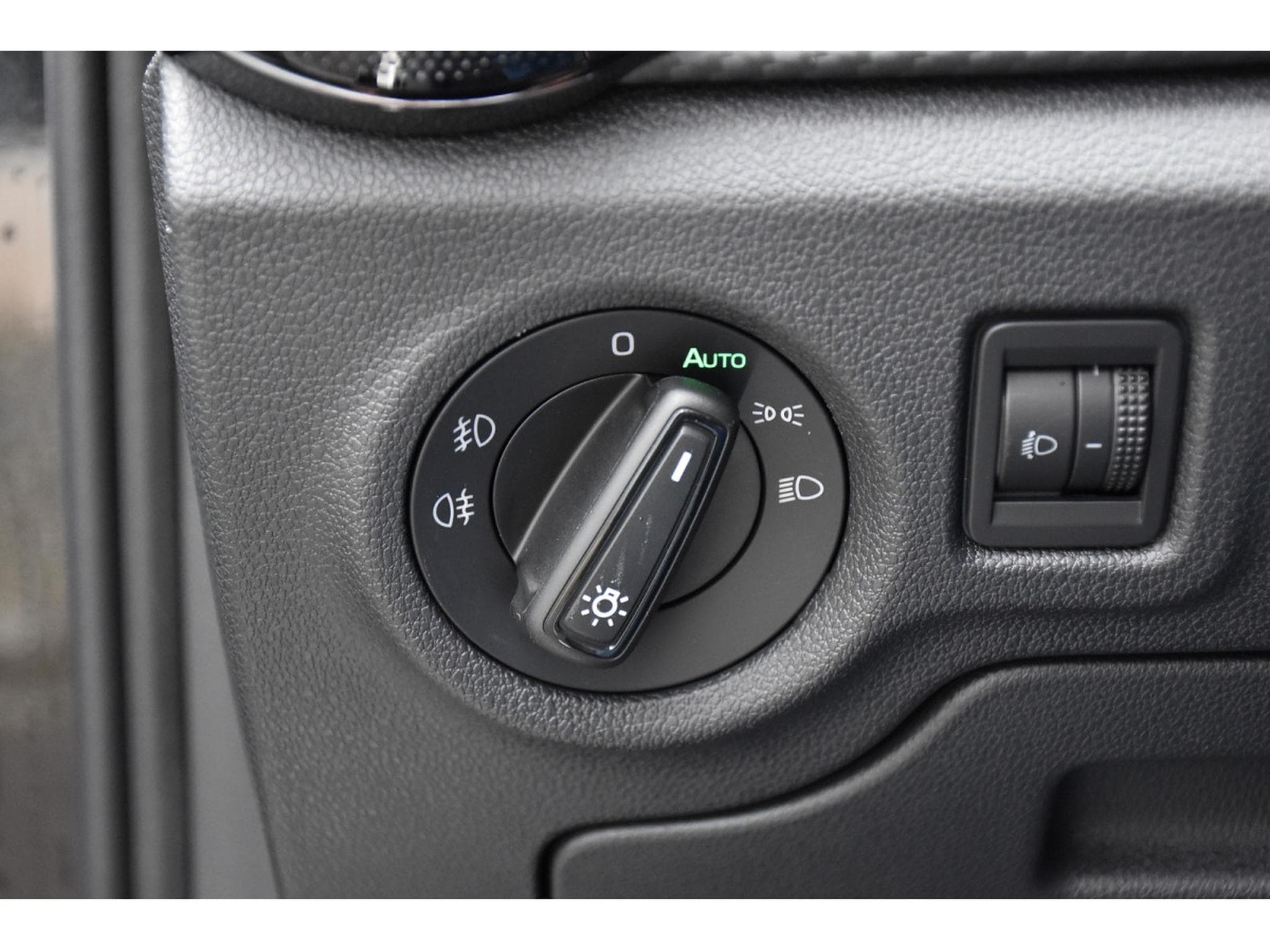 Skoda Fabia 1.0 TSI Monte Carlo DSG ACC TRAVEL CAM KESSY NEUVE (2026) - Photo 23
