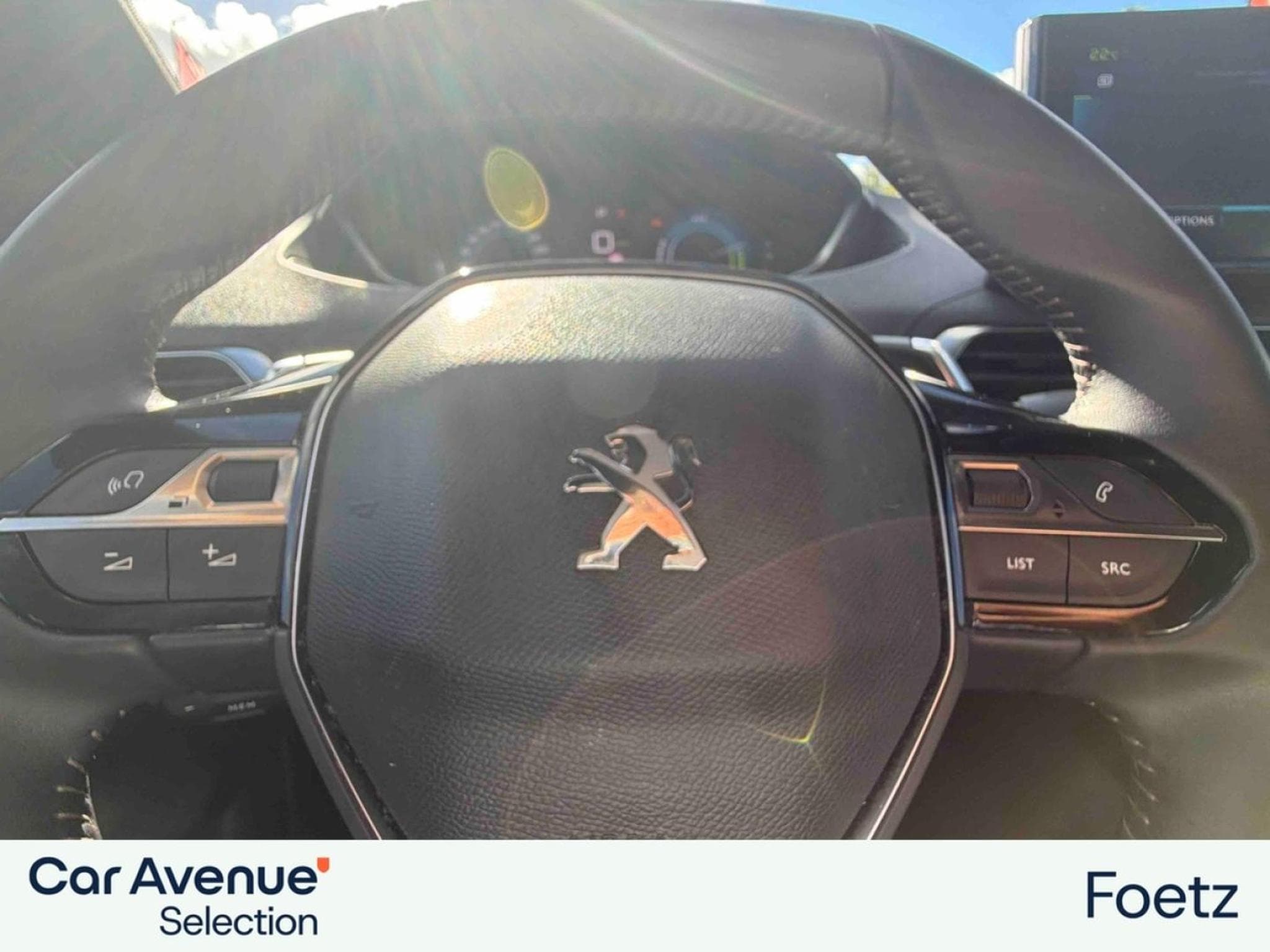 PEUGEOT 3008 Plug-in Hybrid 225ch Allure Pack e-EAT8 (2023) - Photo 12