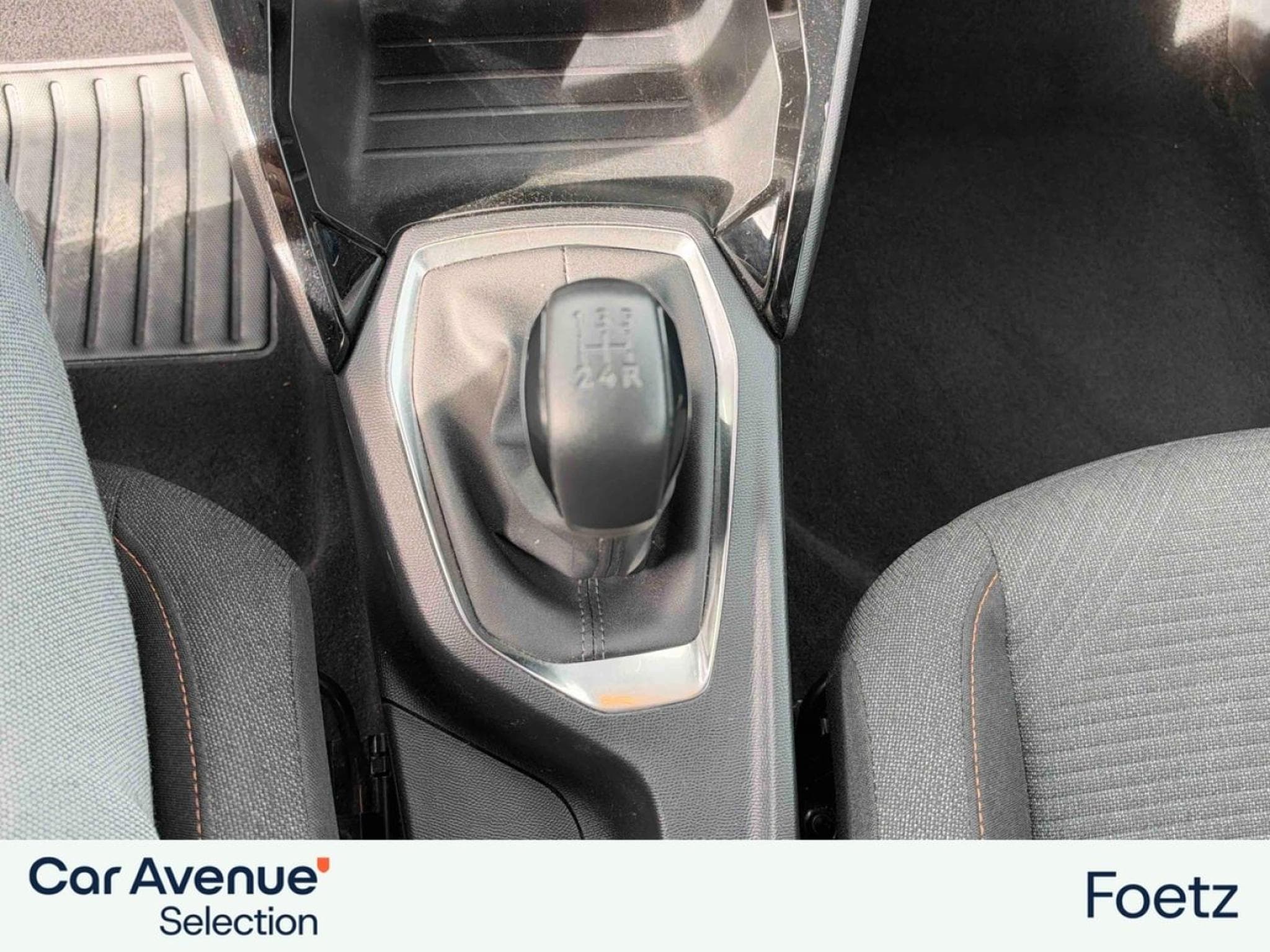 PEUGEOT 208 1.2 PureTech 75ch S&S Active (2024) - Foto 10