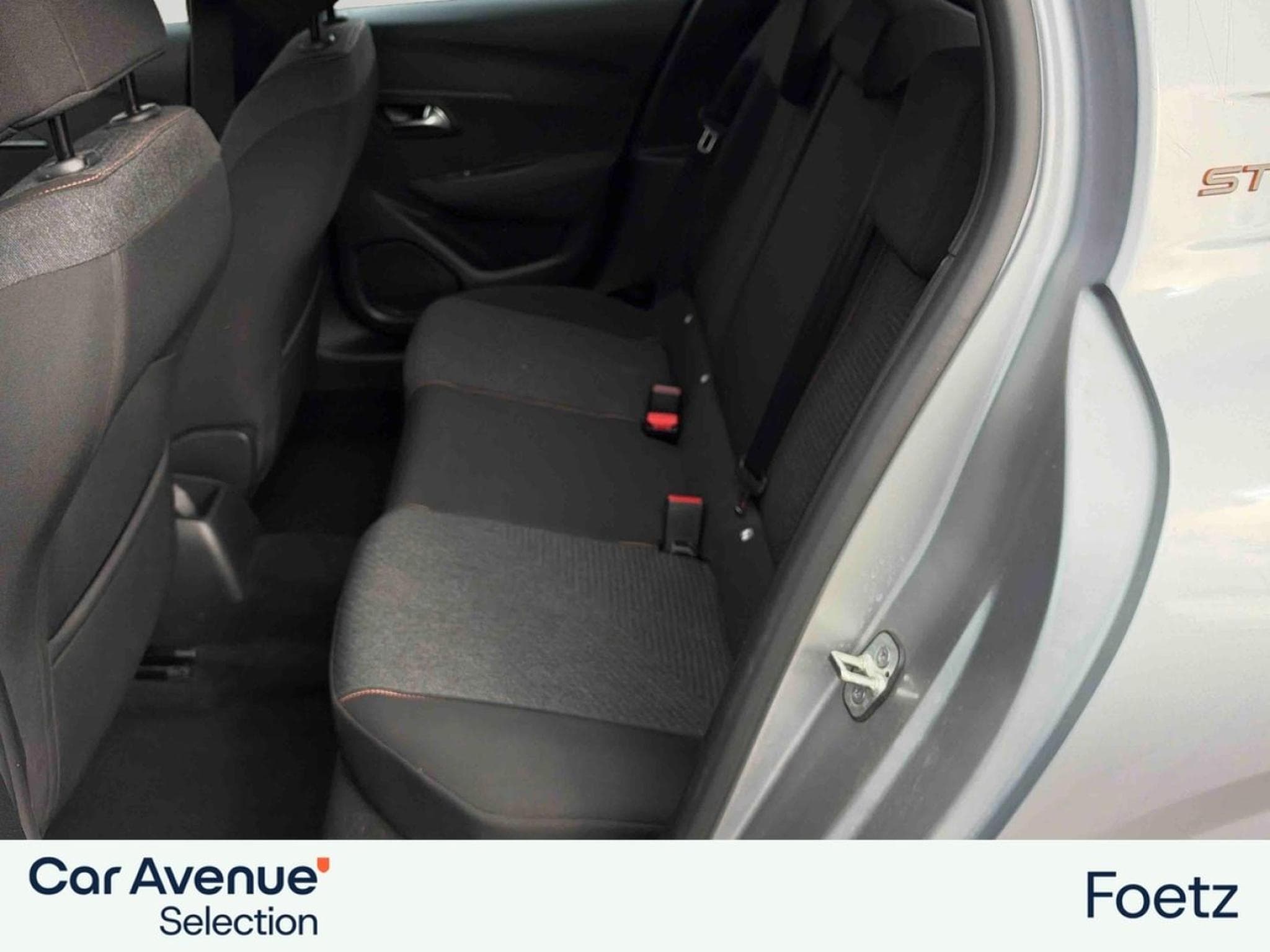 PEUGEOT 208 1.2 PureTech 75ch S&S Active (2024) - Foto 9
