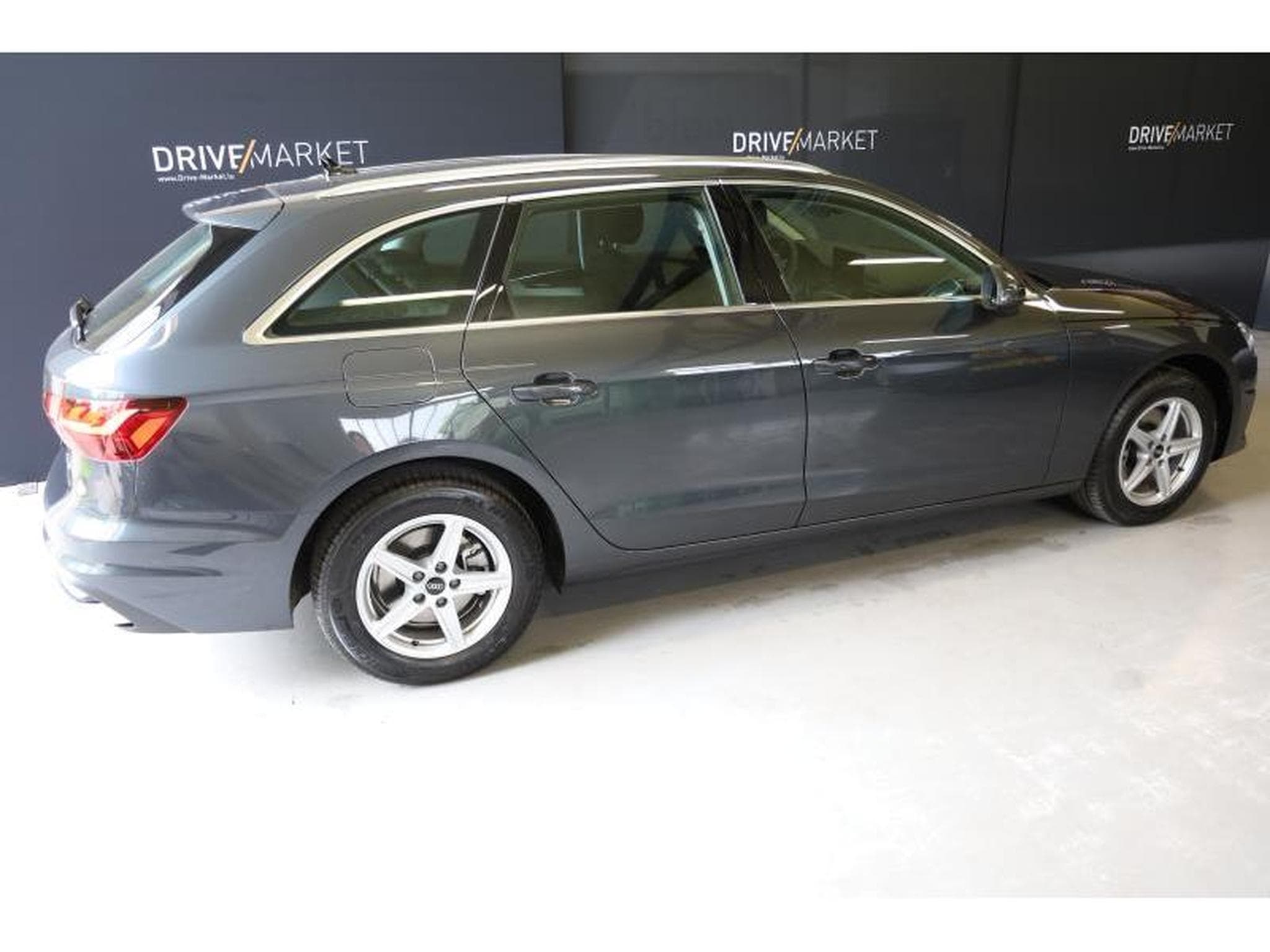Audi A4 Avant (2024) - Foto 3