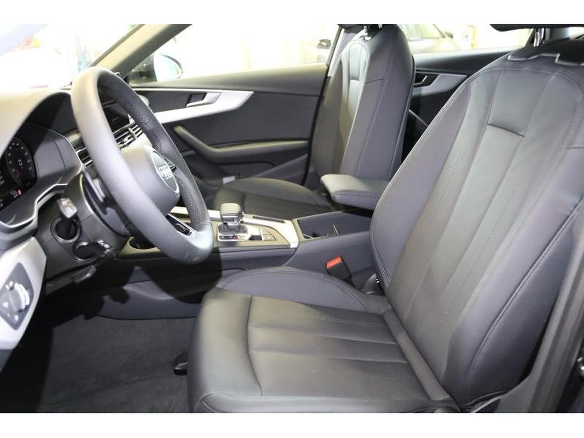 Audi A4 Avant (2024) - Foto 10