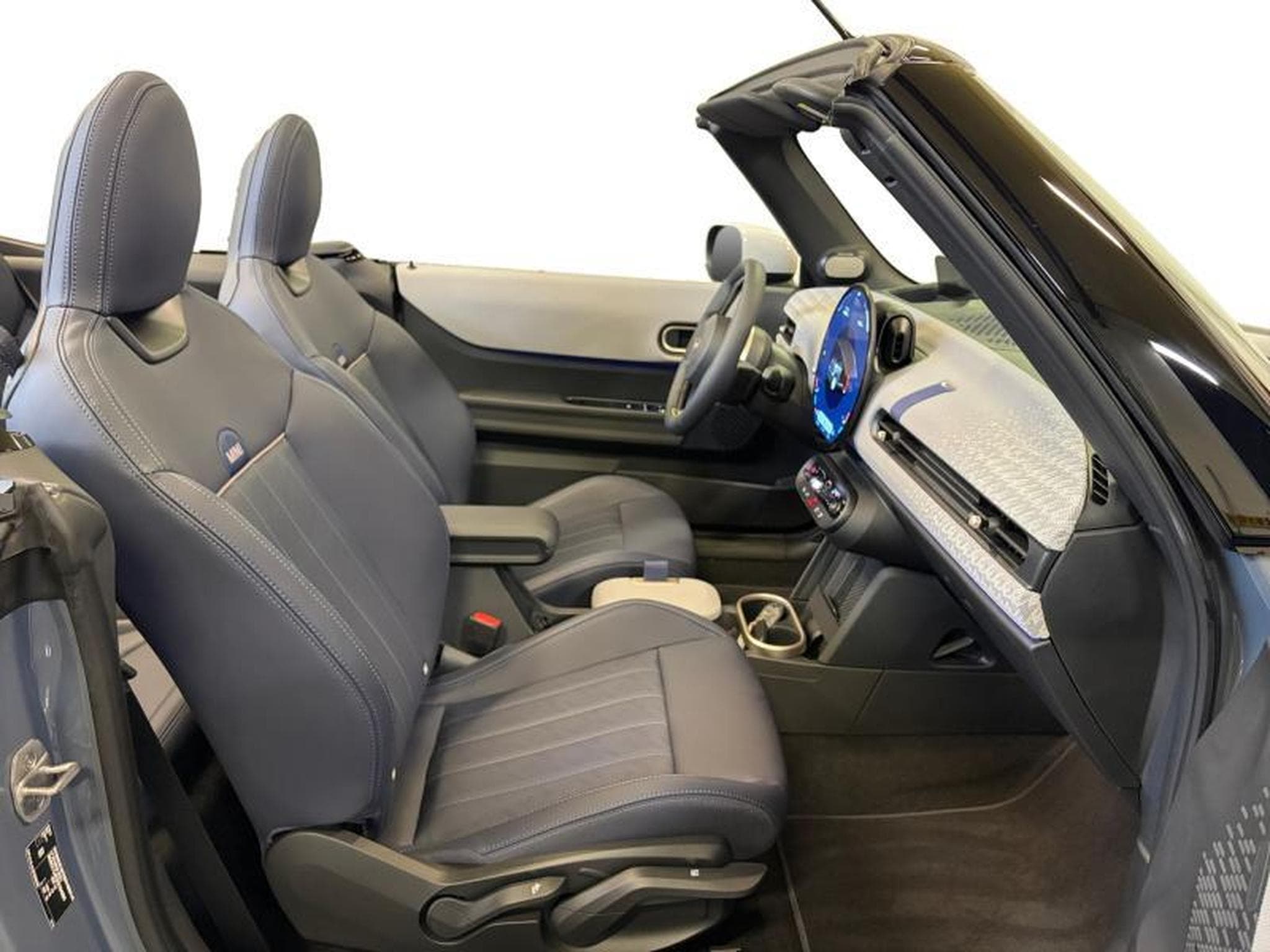 MINI Cooper Cooper S Cabrio (2026) - Photo 11