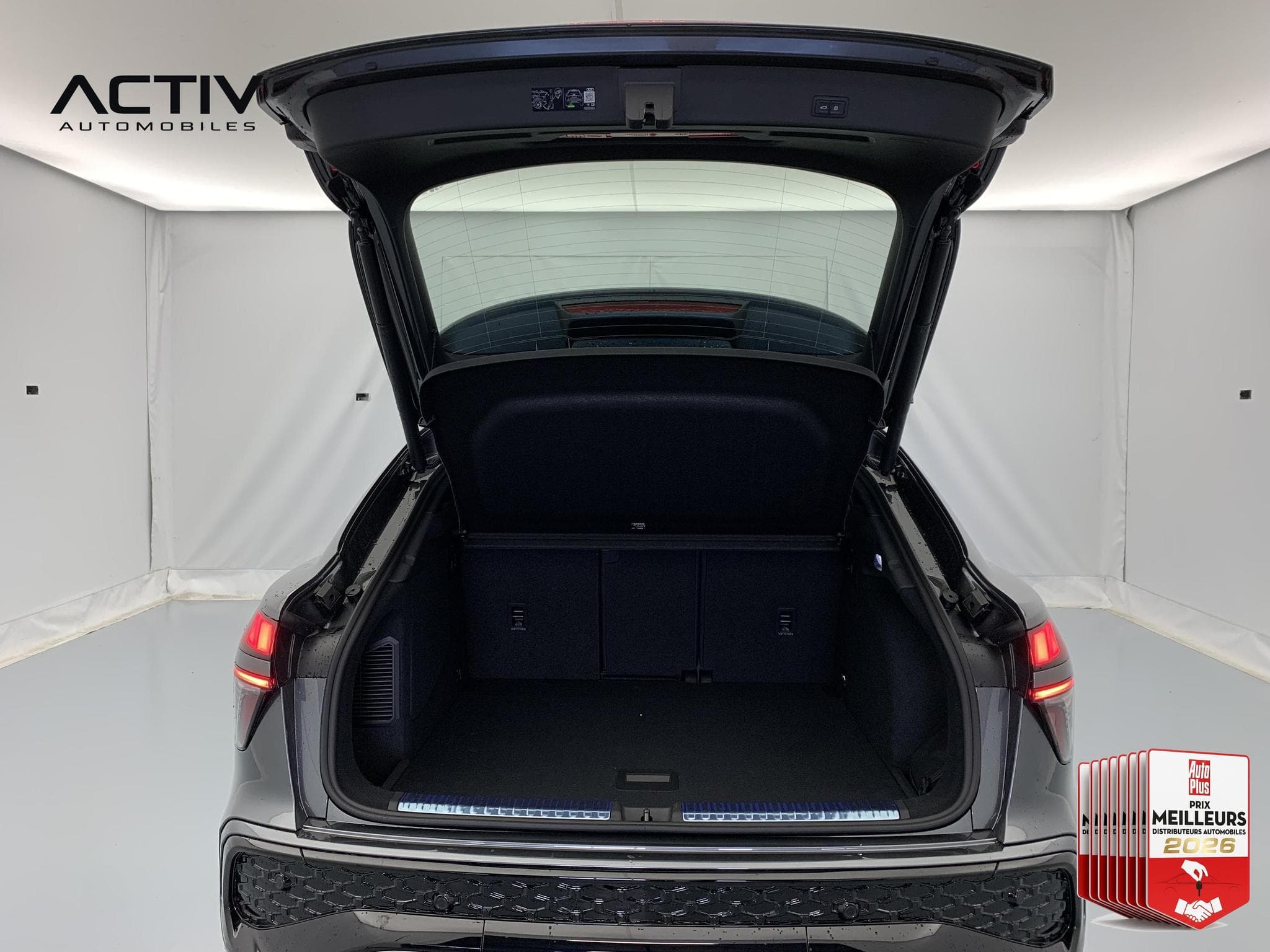 Audi Q3 SPORTBACK HYBRIDE E-HYBRID 272 CH S TRONIC 6 S LINE (2026) - Photo 12