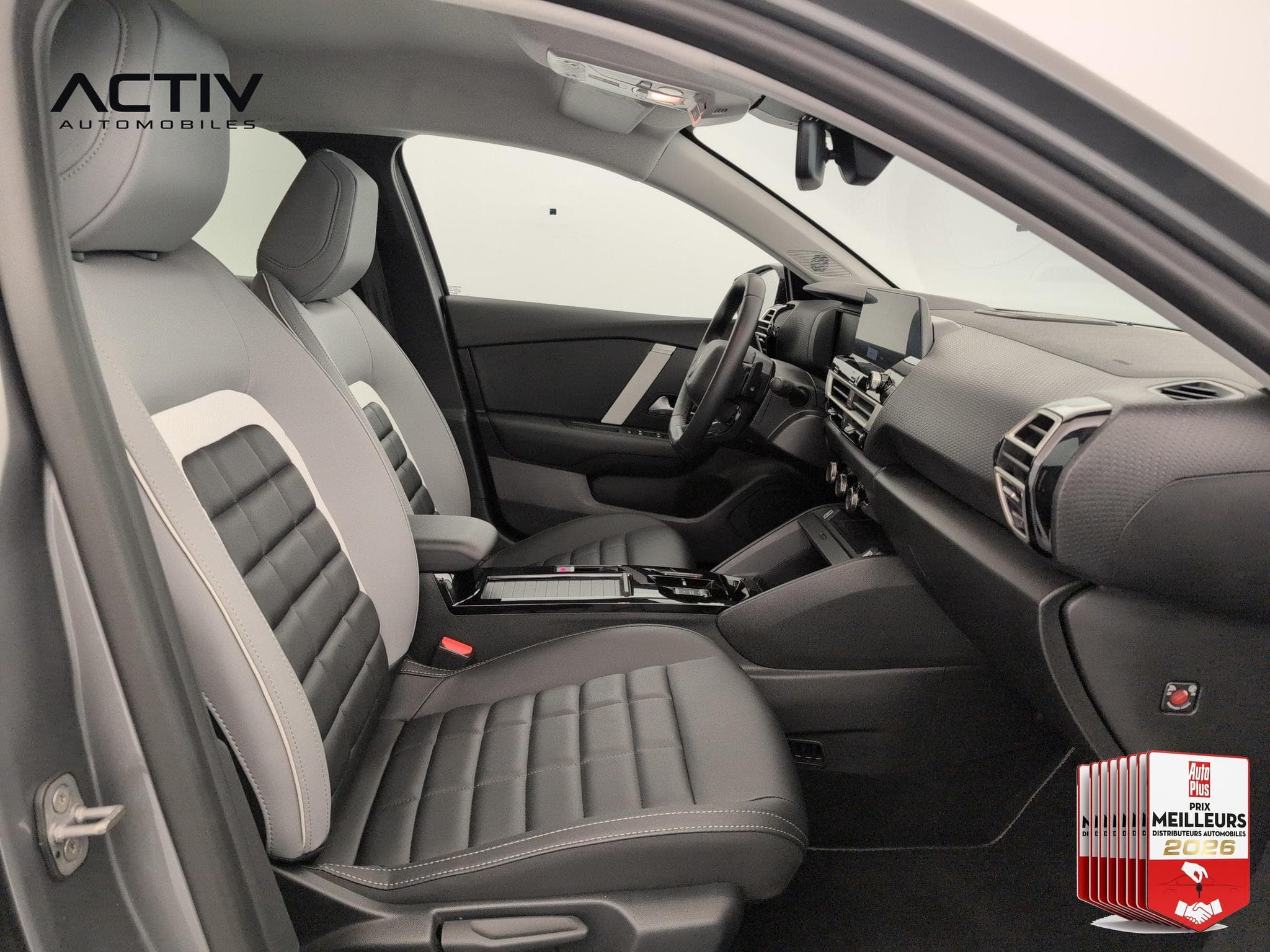 Citroën C4 X Hybride 145 ch e-DCS6 Max (2025) - Photo 9