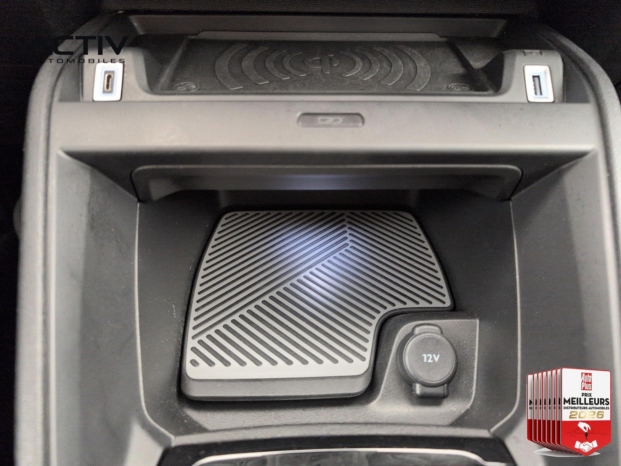 Citroën C4 X Hybride 145 ch e-DCS6 Max (2025) - Photo 22