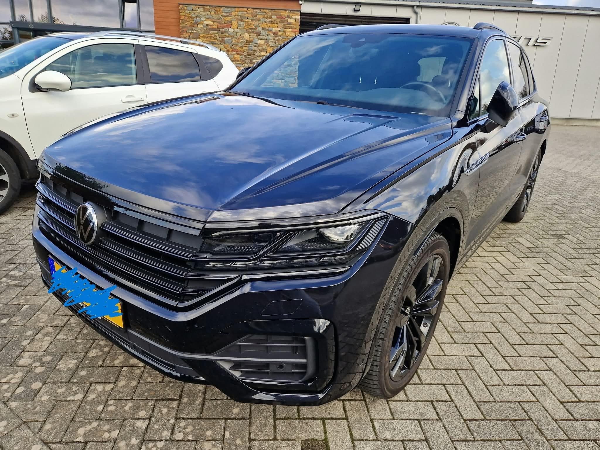 VW Touareg R-Line (2021) - Photo 8