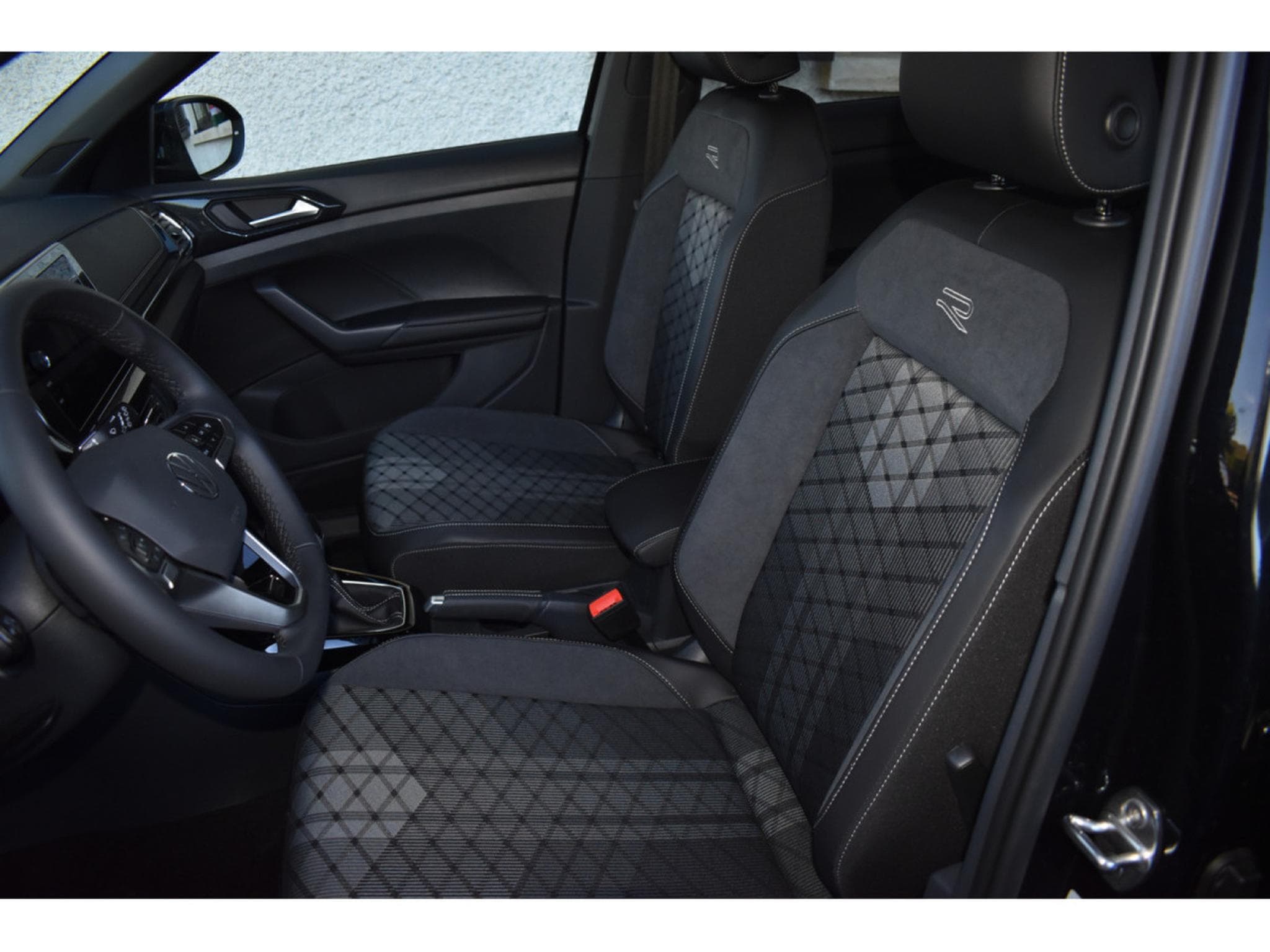 VW T-Cross R-Line 1,5 TSI 150 DSG Matrix 18" AHK En Stock (2026) - Photo 14