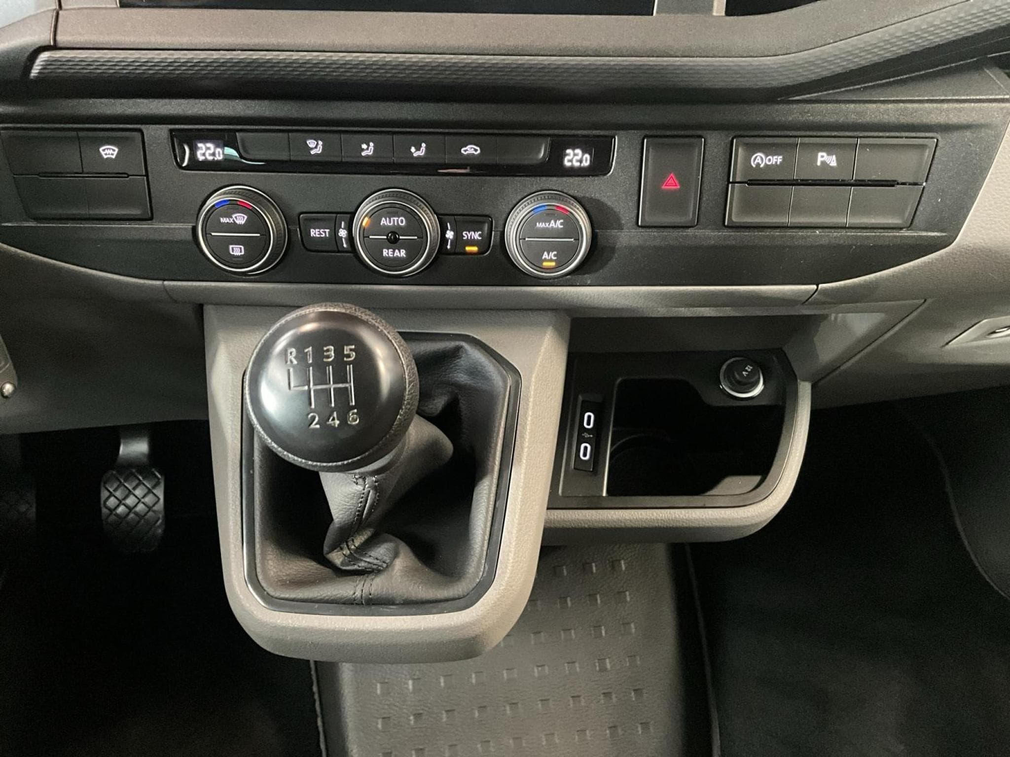 VW Transporter Trendline+9sitze+Navi+BVM (2024) - Photo 14