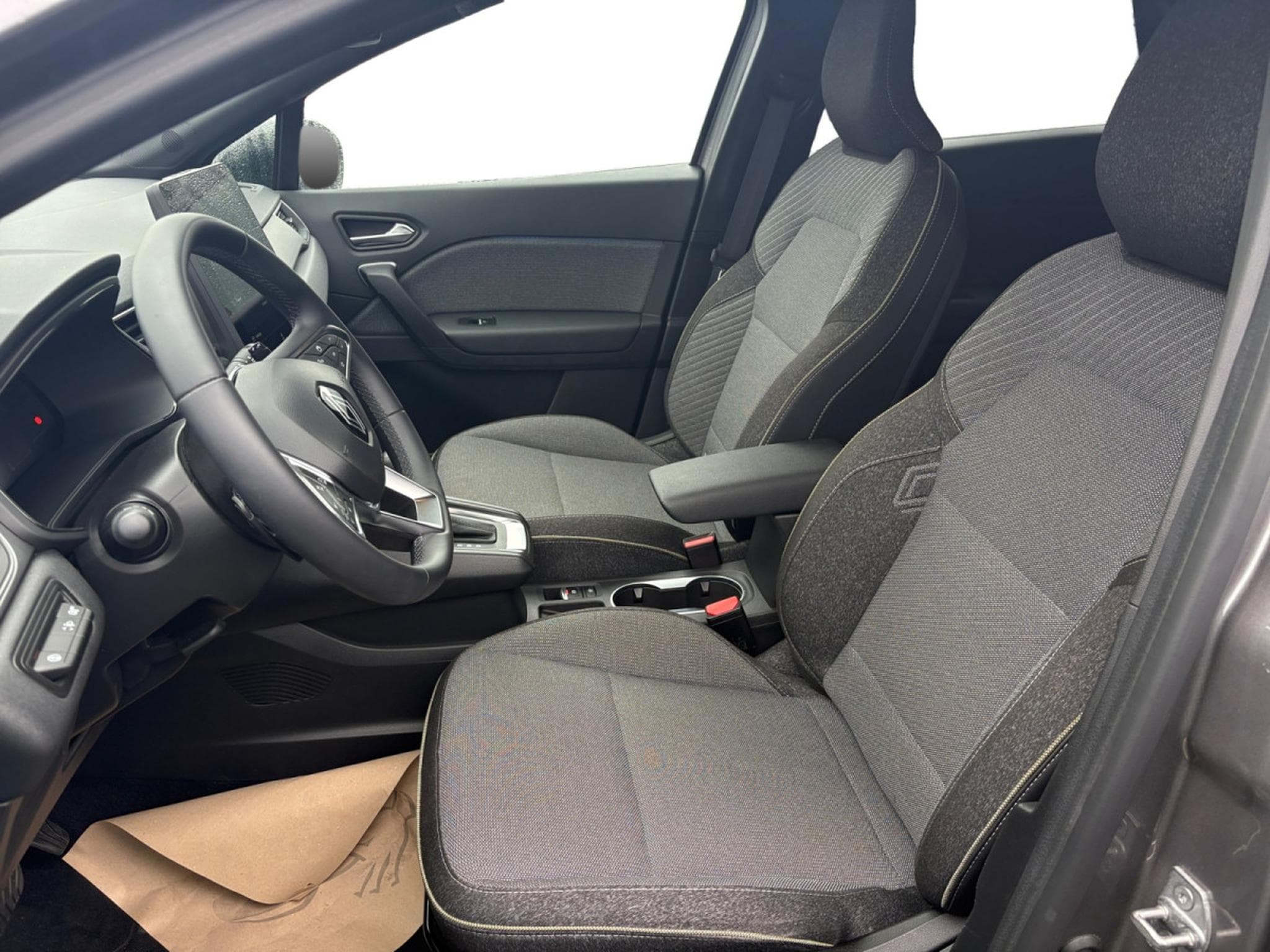 Renault Captur 1.33 TCe MHEV Techno 160 EDC (2025) - Foto 7
