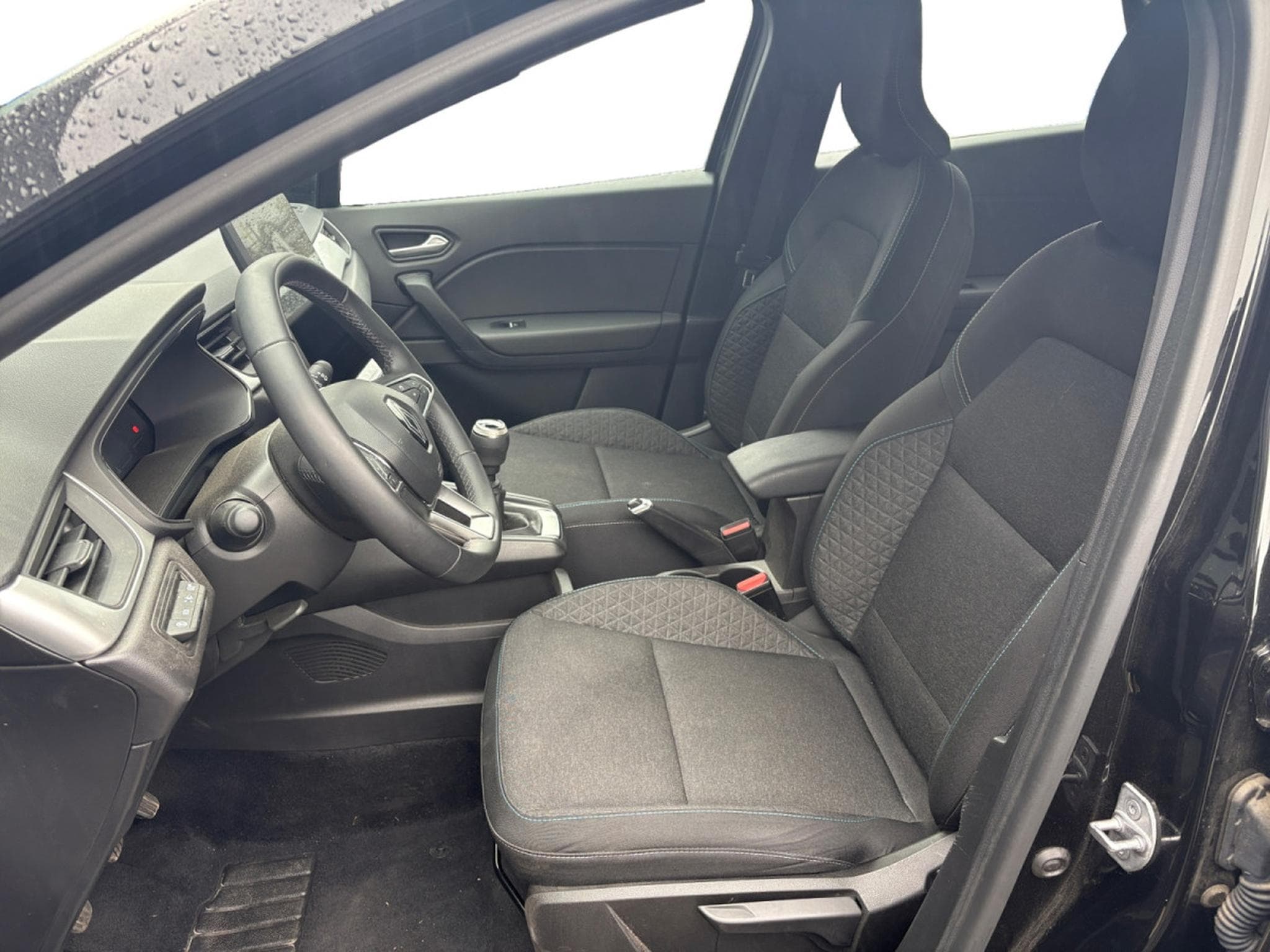 Renault Captur 1.0 TCe Evolution GPF (2025) - Foto 6