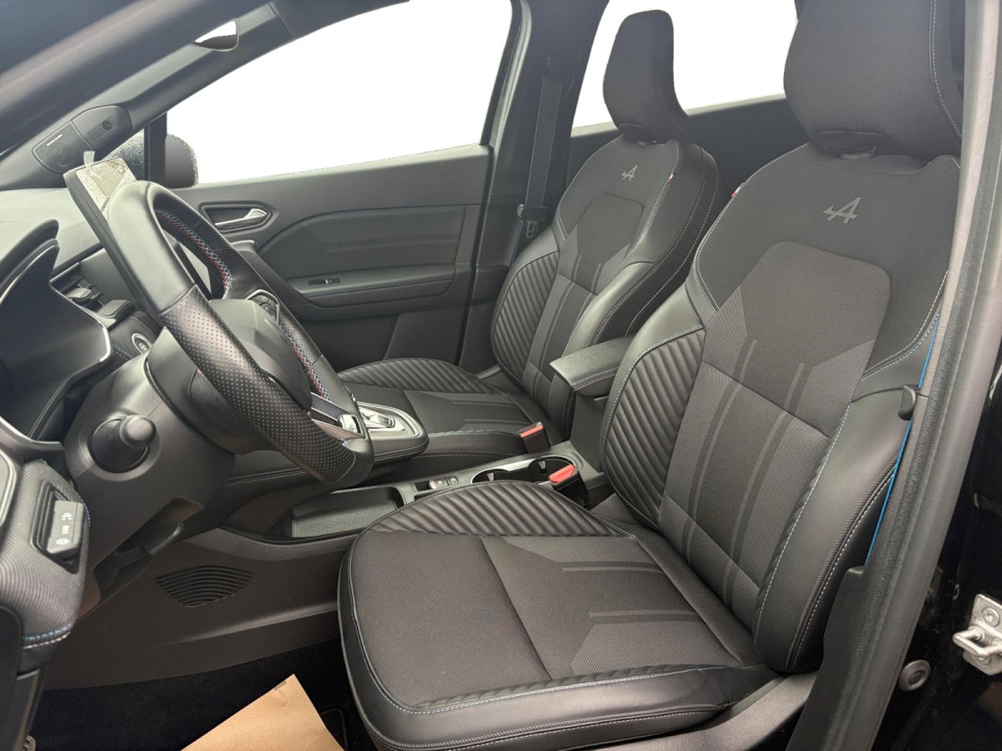 Renault Symbioz 1.6 Esprit Alpine E-TECH Full Hybrid (2025) - Foto 6