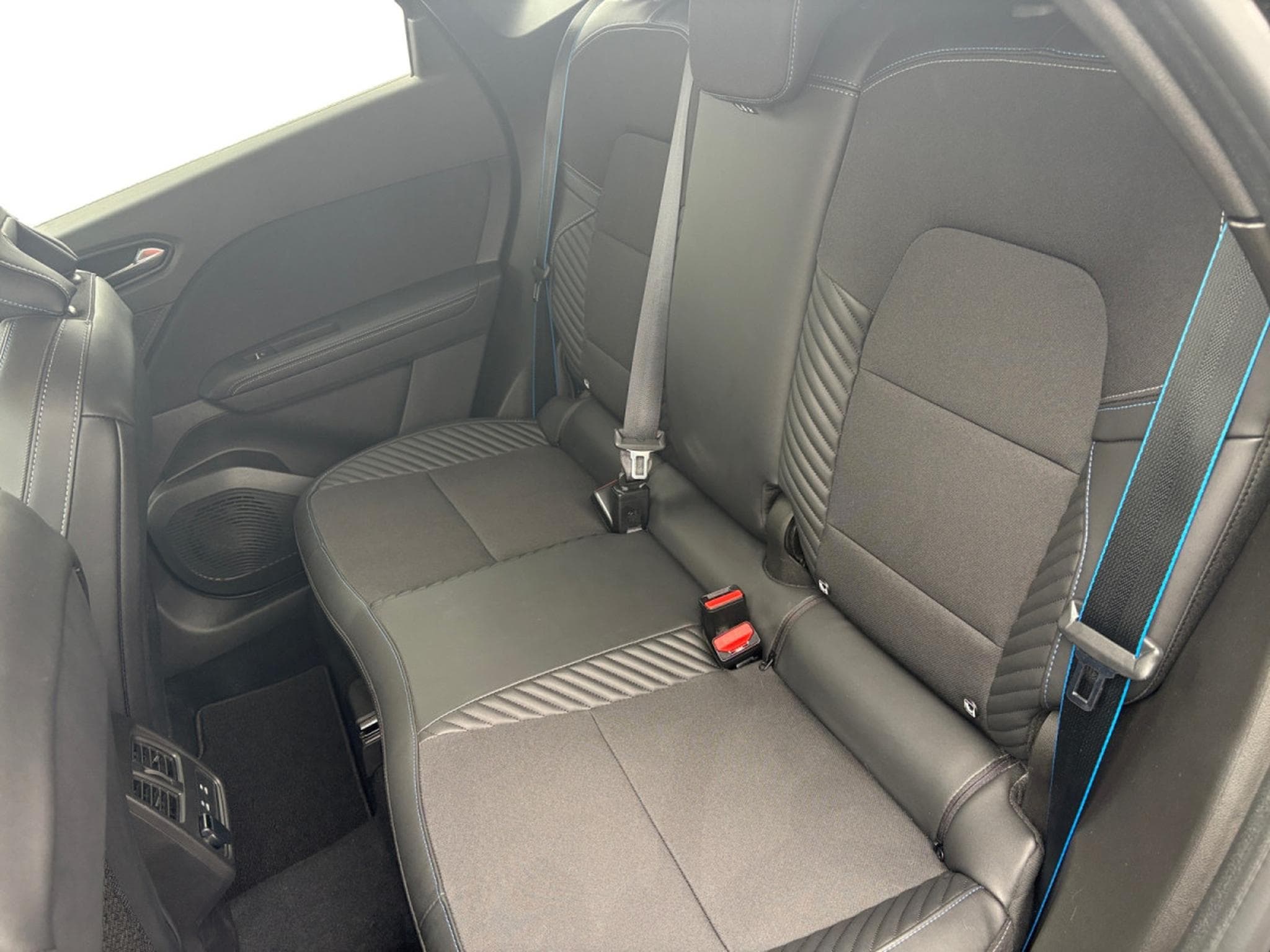 Renault Symbioz 1.6 Esprit Alpine E-TECH Full Hybrid (2025) - Foto 7