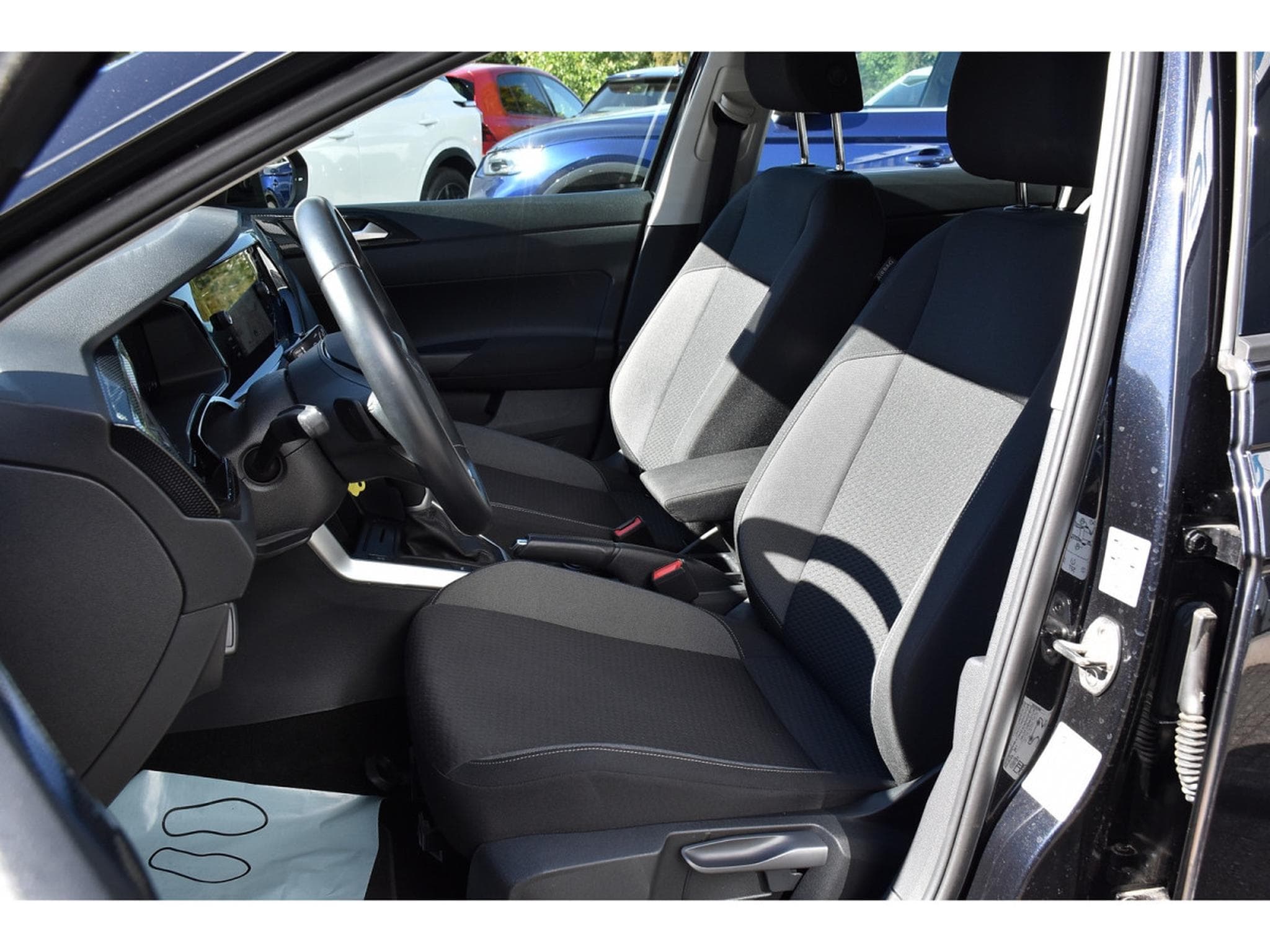 VW Taigo 1.0 TSI Life DSG GPS CLIMA PDC 1° MAIN (2023) - Foto 6