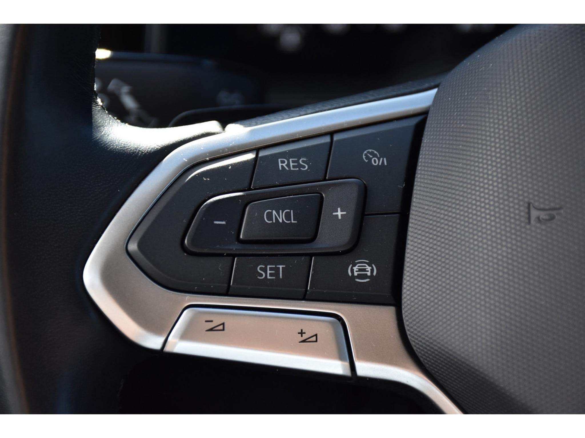 VW Taigo 1.0 TSI Life DSG GPS CLIMA PDC 1° MAIN (2023) - Foto 18