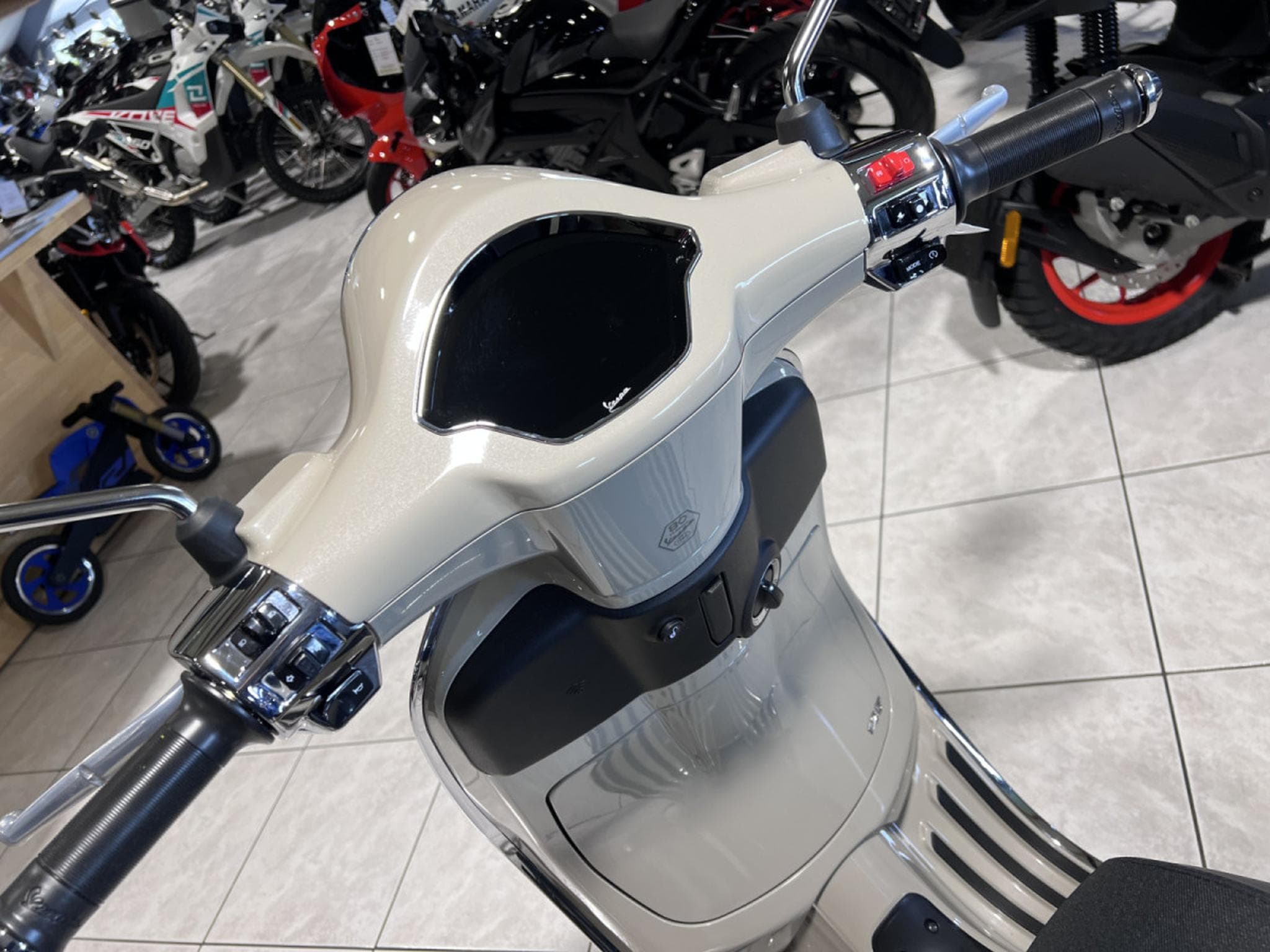 Vespa Primavera (2026) - Photo 6