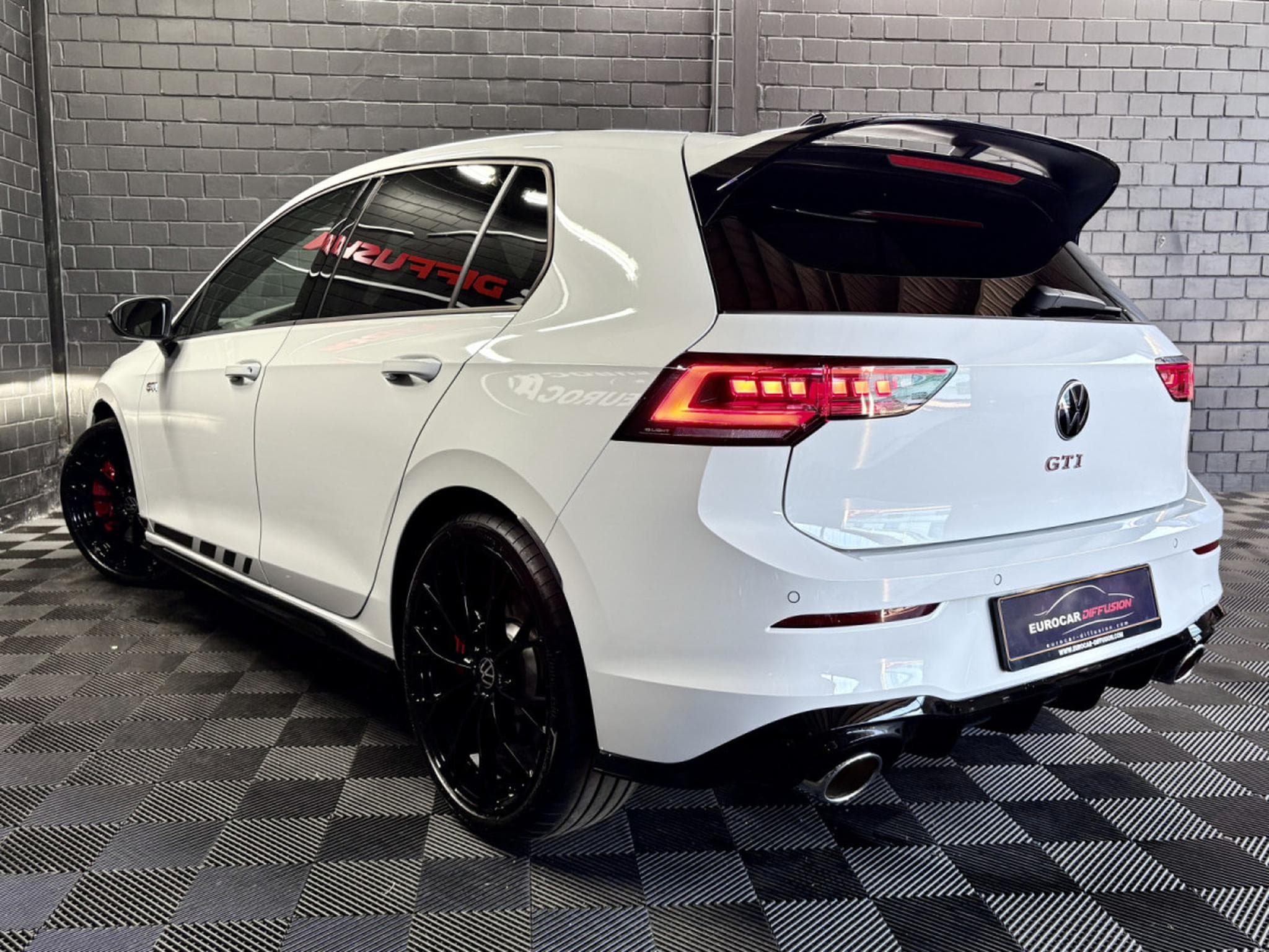 VW Golf GTI PHASE 2 Clubsport 2.0 TSI 300 CV DSG7 * DCC * MATRIX * (2026) - Photo 4
