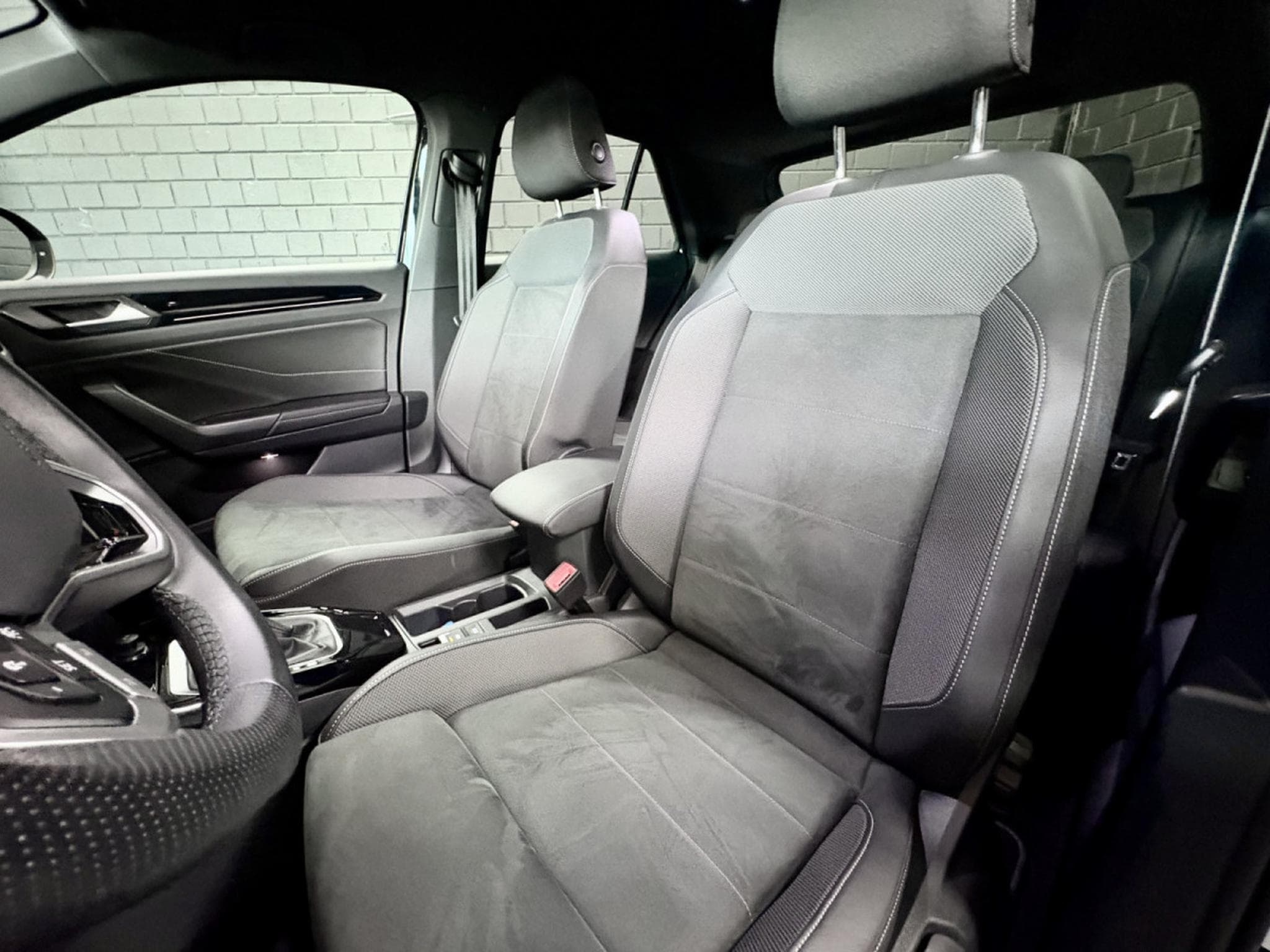 VW T-Roc R-Line Edition 1.5 TSI 150 CV DSG7 *ACC* CAM * HAYON * (2025) - Photo 7