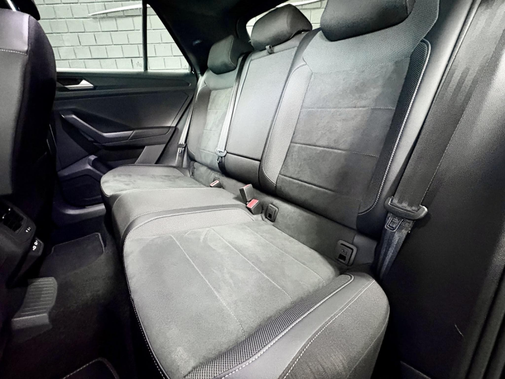 VW T-Roc R-Line Edition 1.5 TSI 150 CV DSG7 *ACC* CAM * HAYON * (2025) - Photo 21