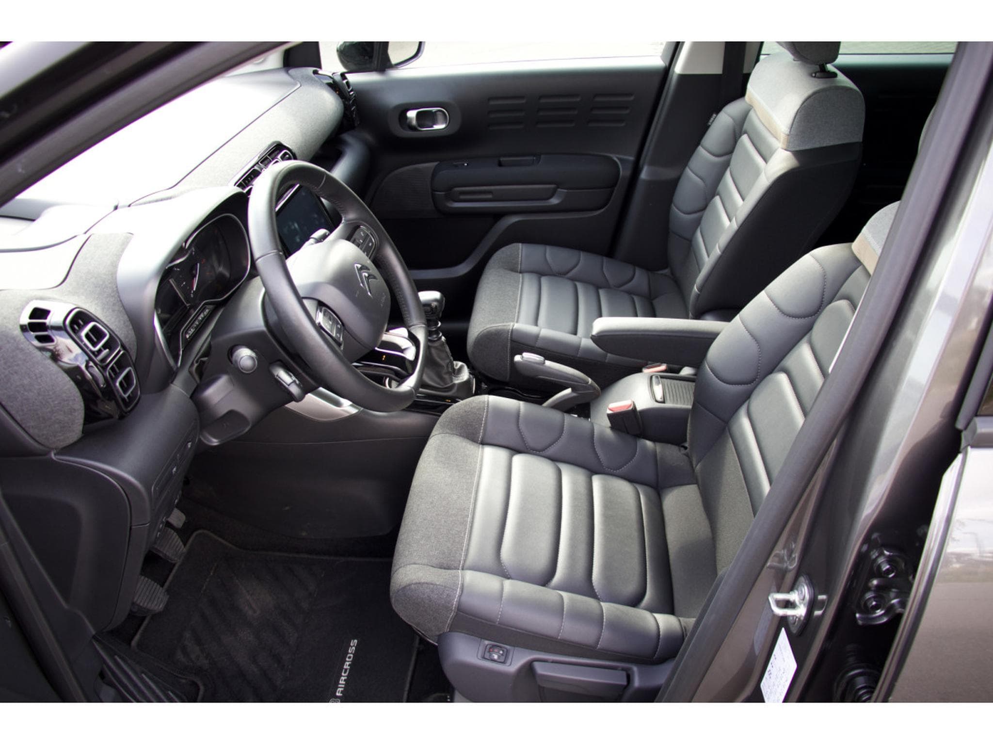 Citroën C3 Aircross BlueHDi 110 MAX Head-Up Navi Grip Control (2024) - Foto 5