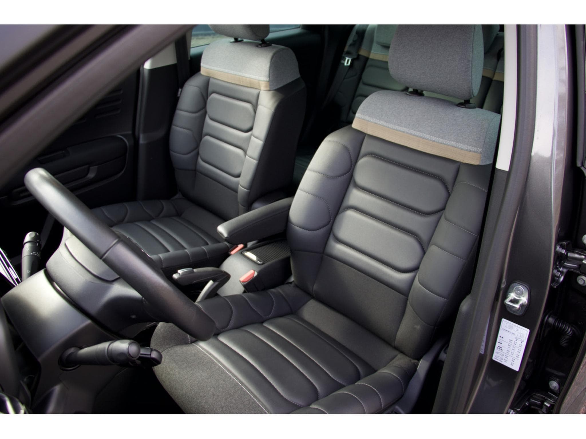 Citroën C3 Aircross BlueHDi 110 MAX Head-Up Navi Grip Control (2024) - Foto 6