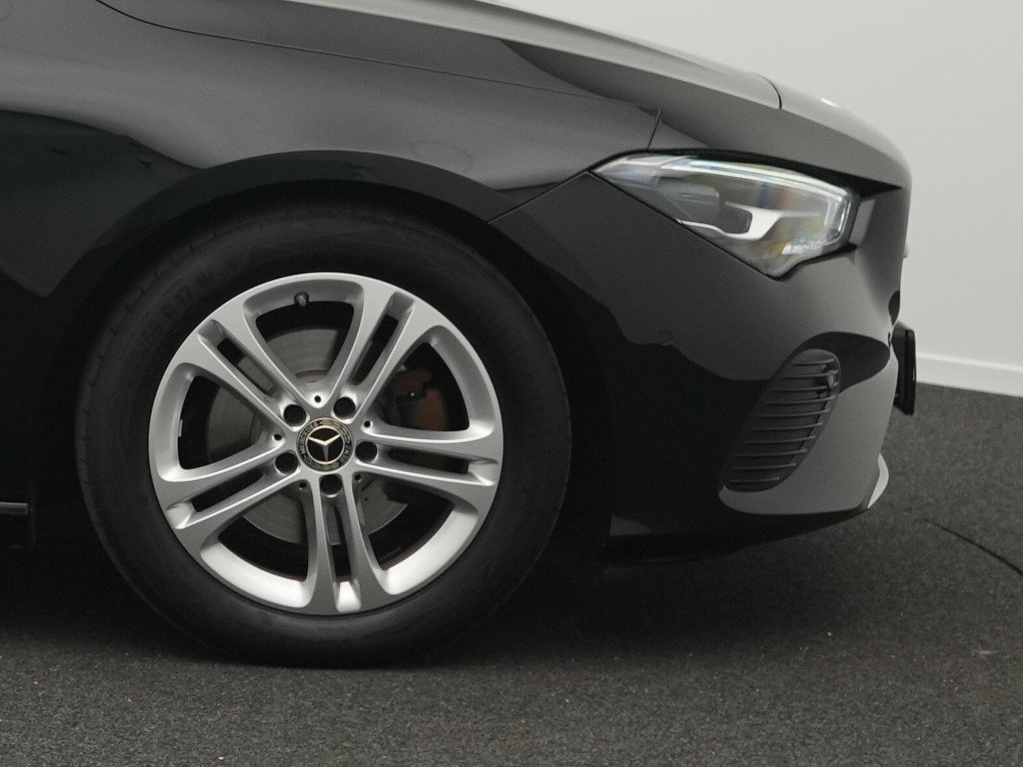 Mercedes CLA 180 Progressive LED+Kamera+Totw (2024) - Foto 8
