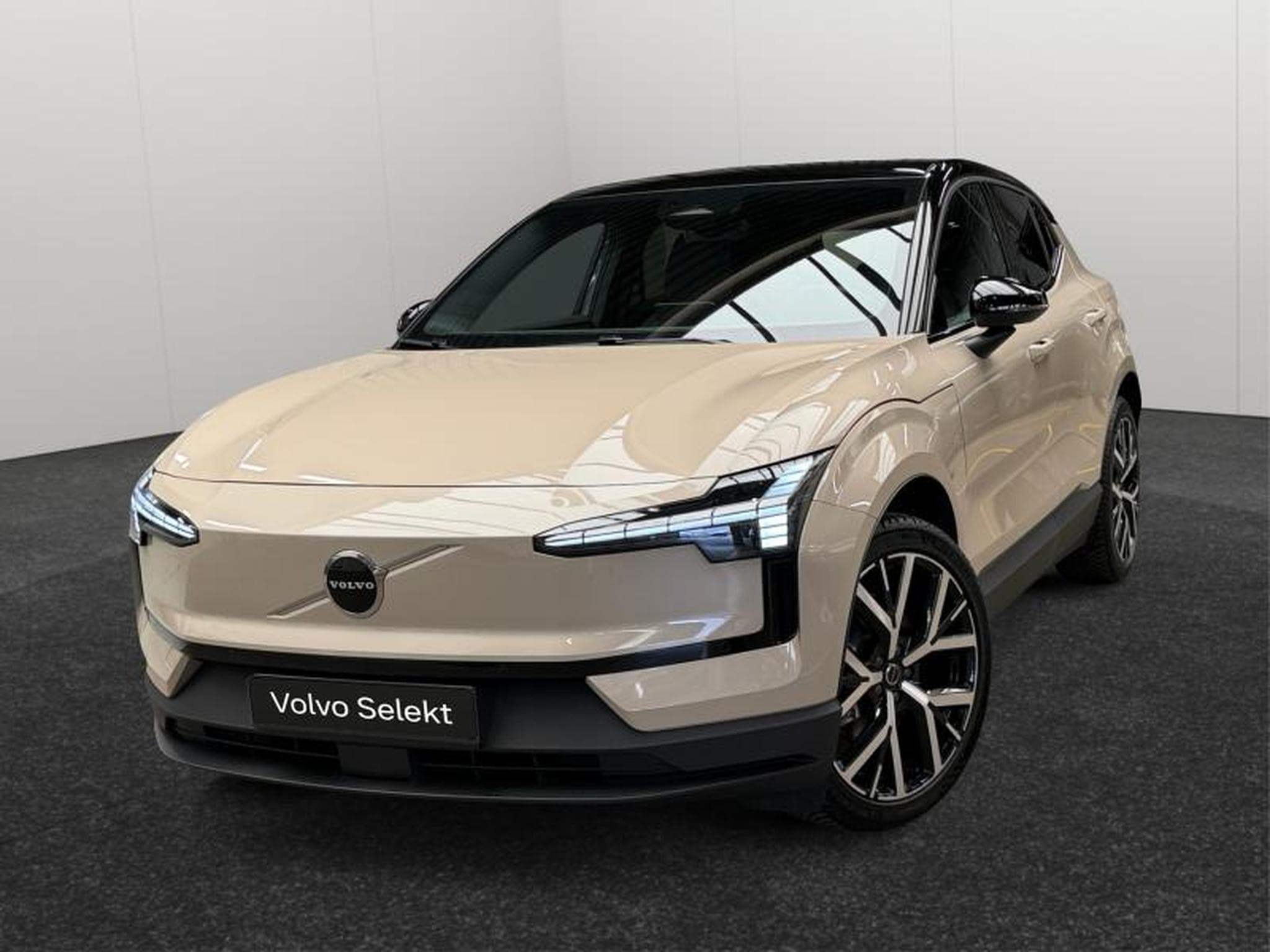 Volvo EX30 Plus BLACK EDITION P5 Long Range / Électrique 2026 (2025) - Photo 1