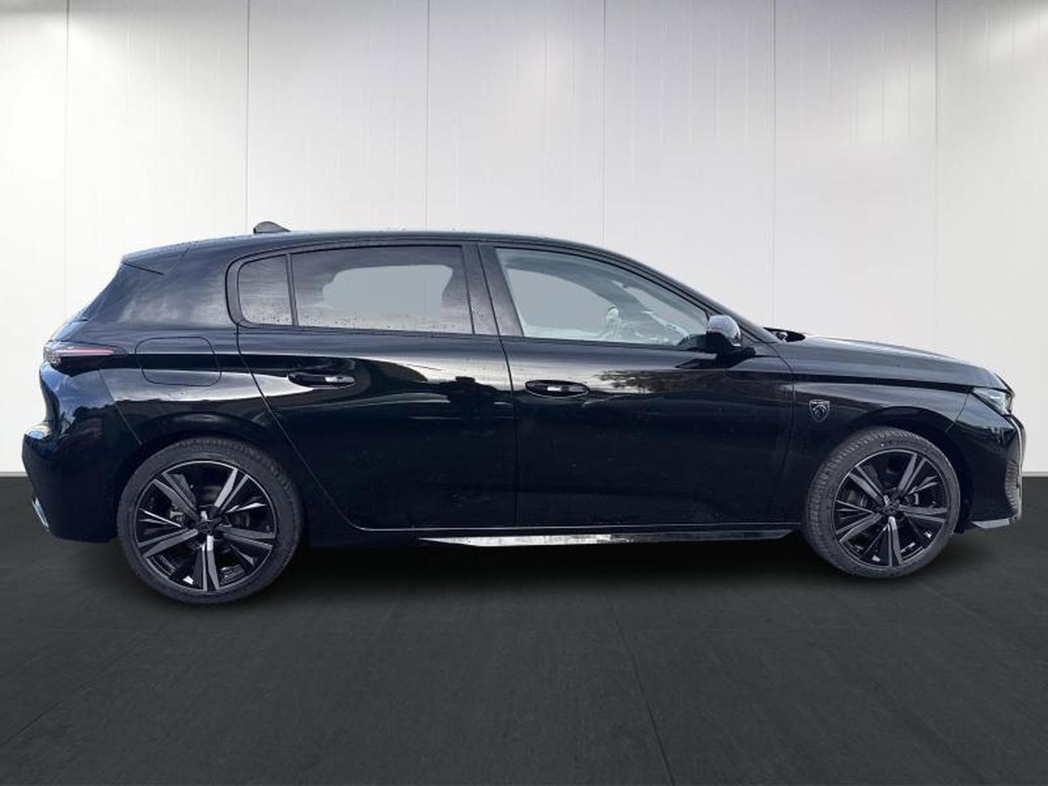 Peugeot 308 GT (2023) - Photo 6