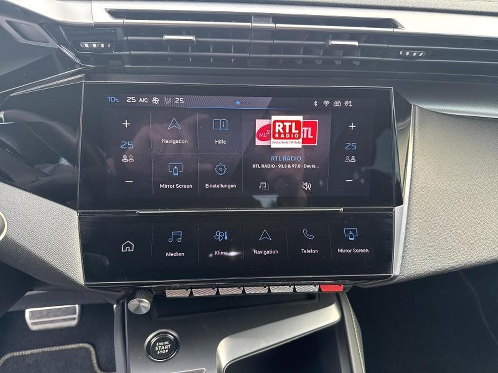Peugeot 308 GT (2023) - Photo 10